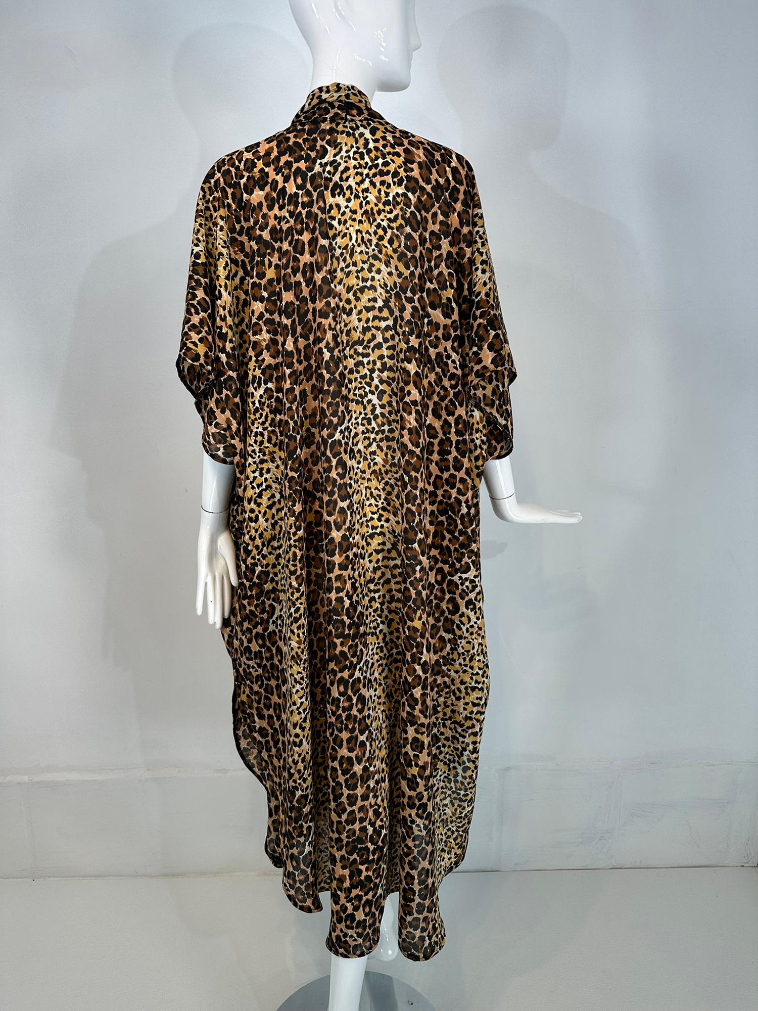 1960s Leopard Pint Crepe Caftan Robe by Marjorie Ellin Inc.  For Sale 2