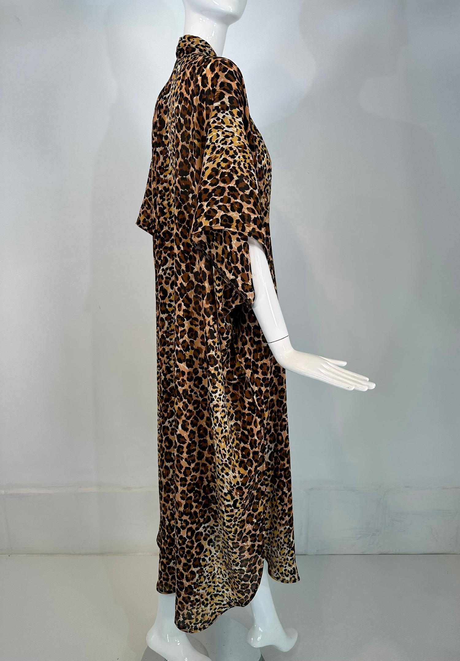 1960s Leopard Pint Crepe Caftan Robe by Marjorie Ellin Inc.  For Sale 4