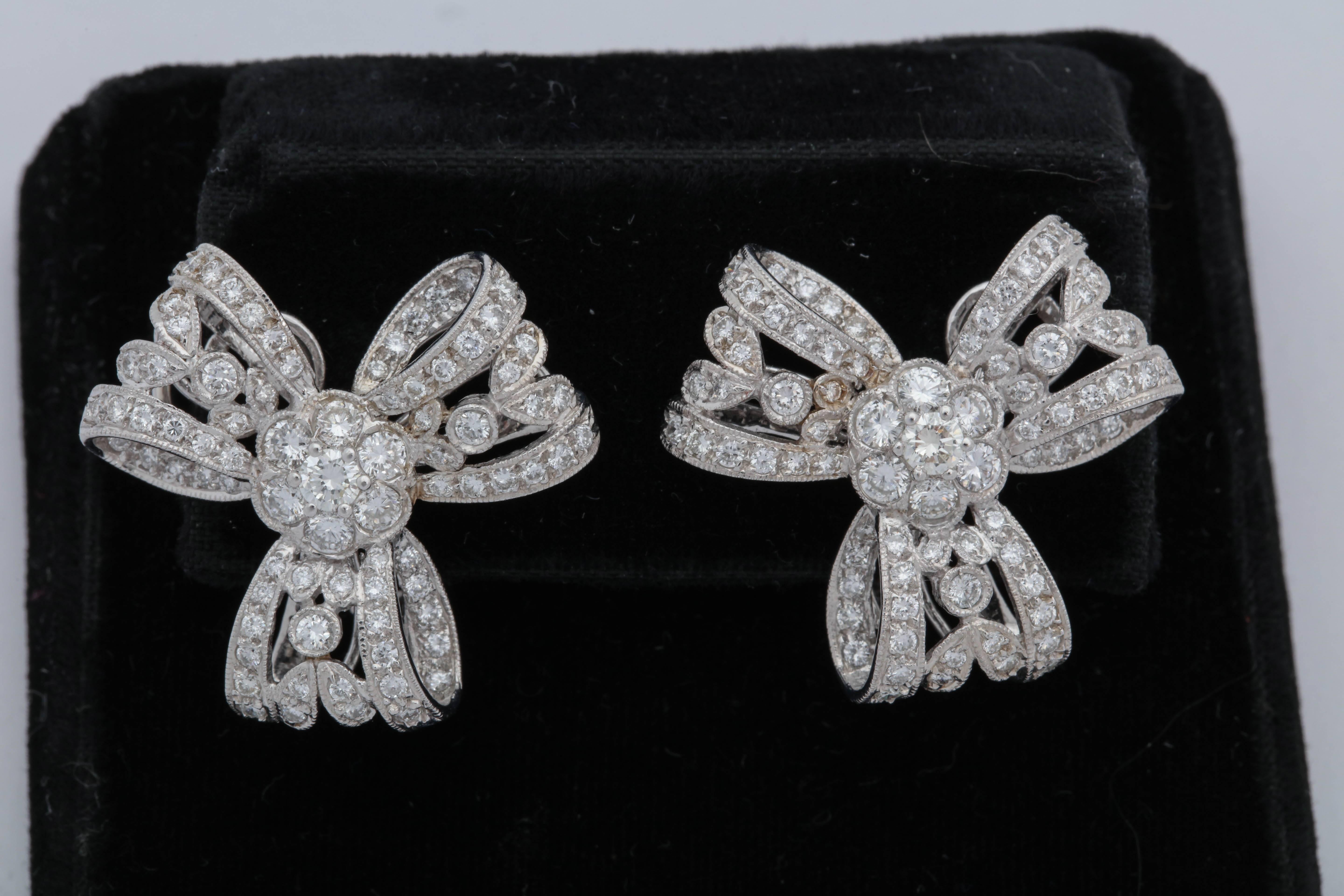 Round Cut 1960s Light and Airy Delicate Bow Knot Motif Diamond, White Gold Earclips