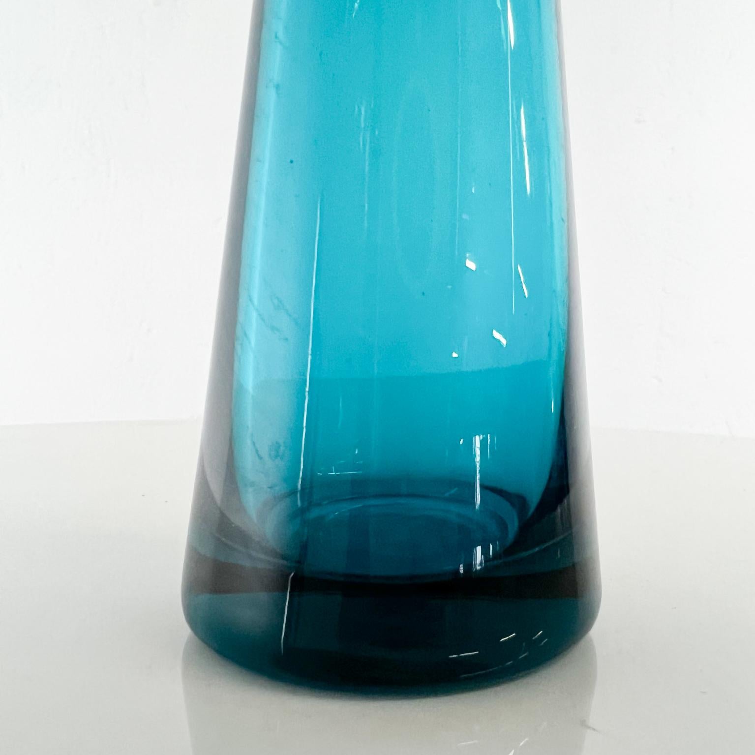 1960s Light Blue Scandinavian Modern Art Glass Bud Vase For Sale 3