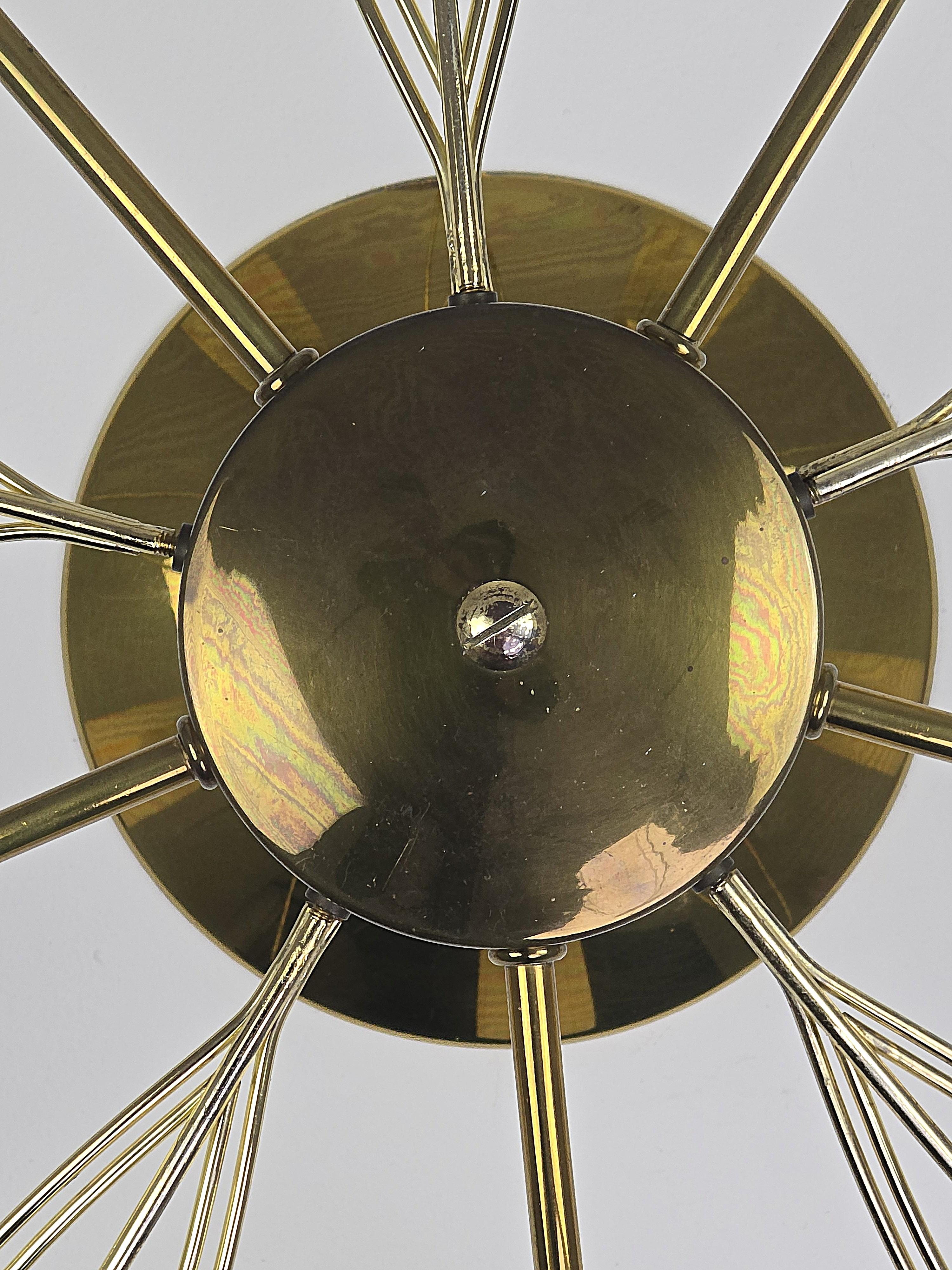 Empotrable de cristal rayado y latón Lightolier de 5 brazos de los años 60 , EE.UU. mediados del siglo XX en venta