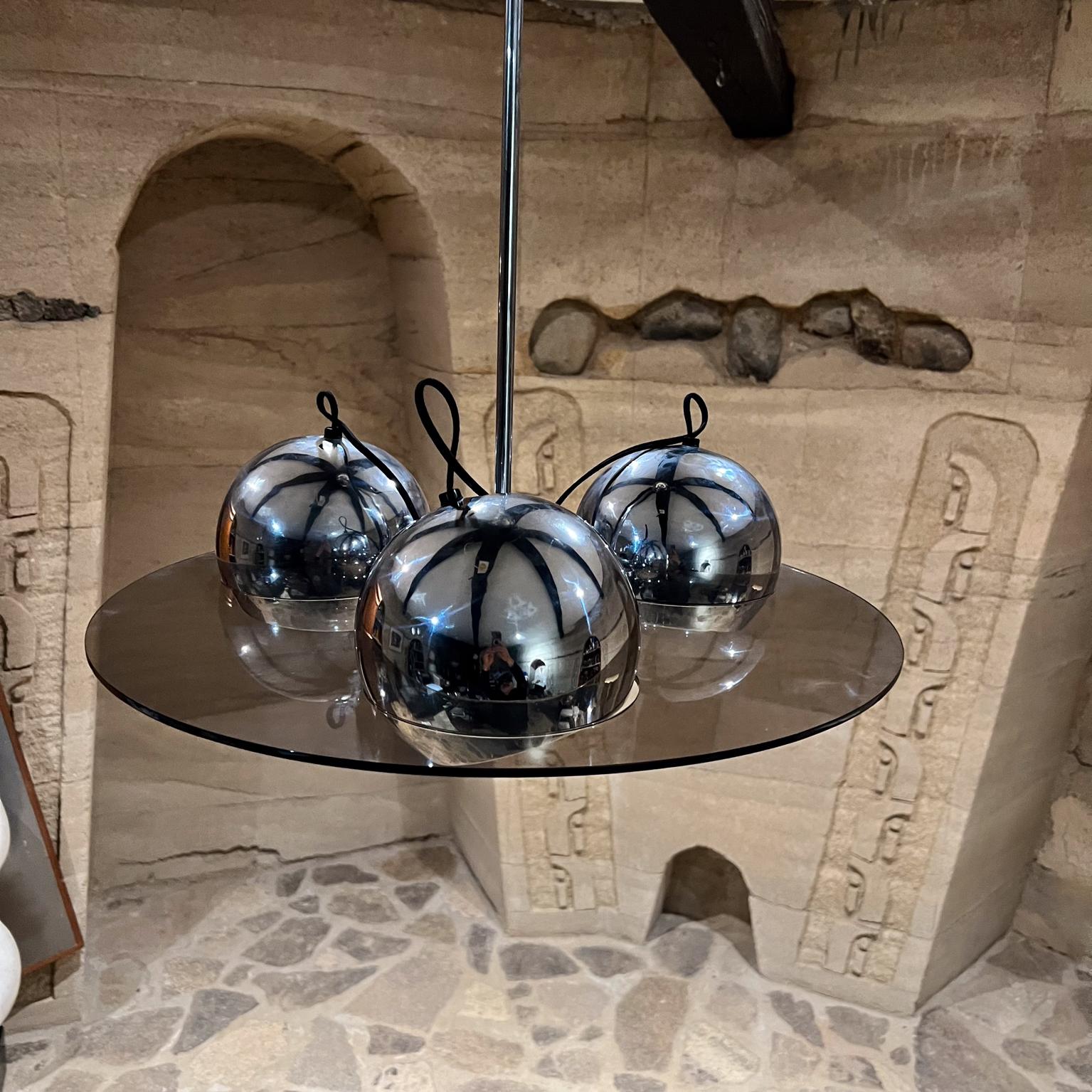 American 1960s Lightolier Three Globe Chrome Pendant Directional Lamp For Sale