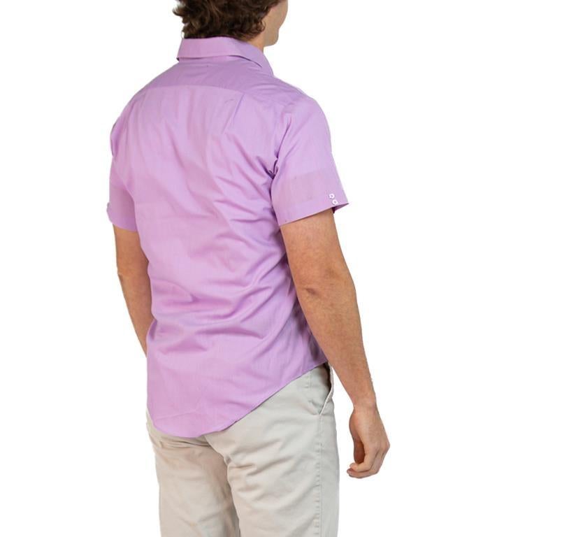 1960S Lilac Poly/Cotton Men's Short Sleeve Button Down Shirt In Excellent Condition For Sale In New York, NY