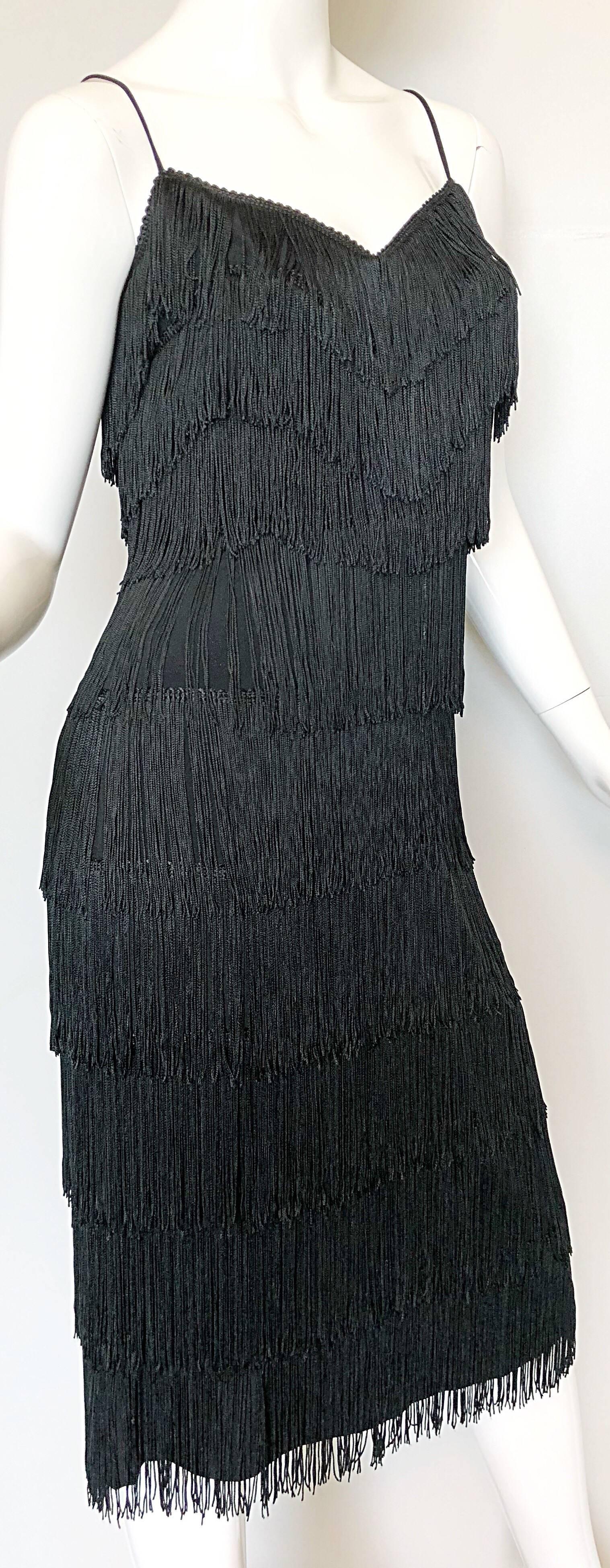Robe de cocktail Lilli en diamant noir entièrement à franges, style évasé, années 70 en vente 1