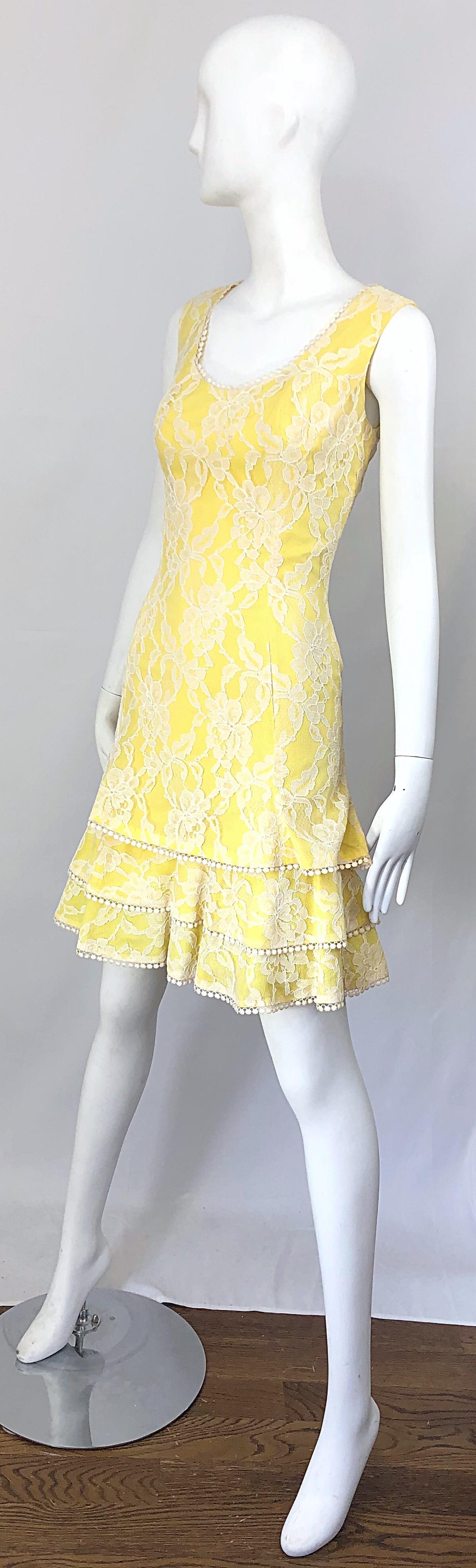 1960s Lilli Diamond Canary Yellow and White Lace Silk Vintage 60s Dress For Sale 4