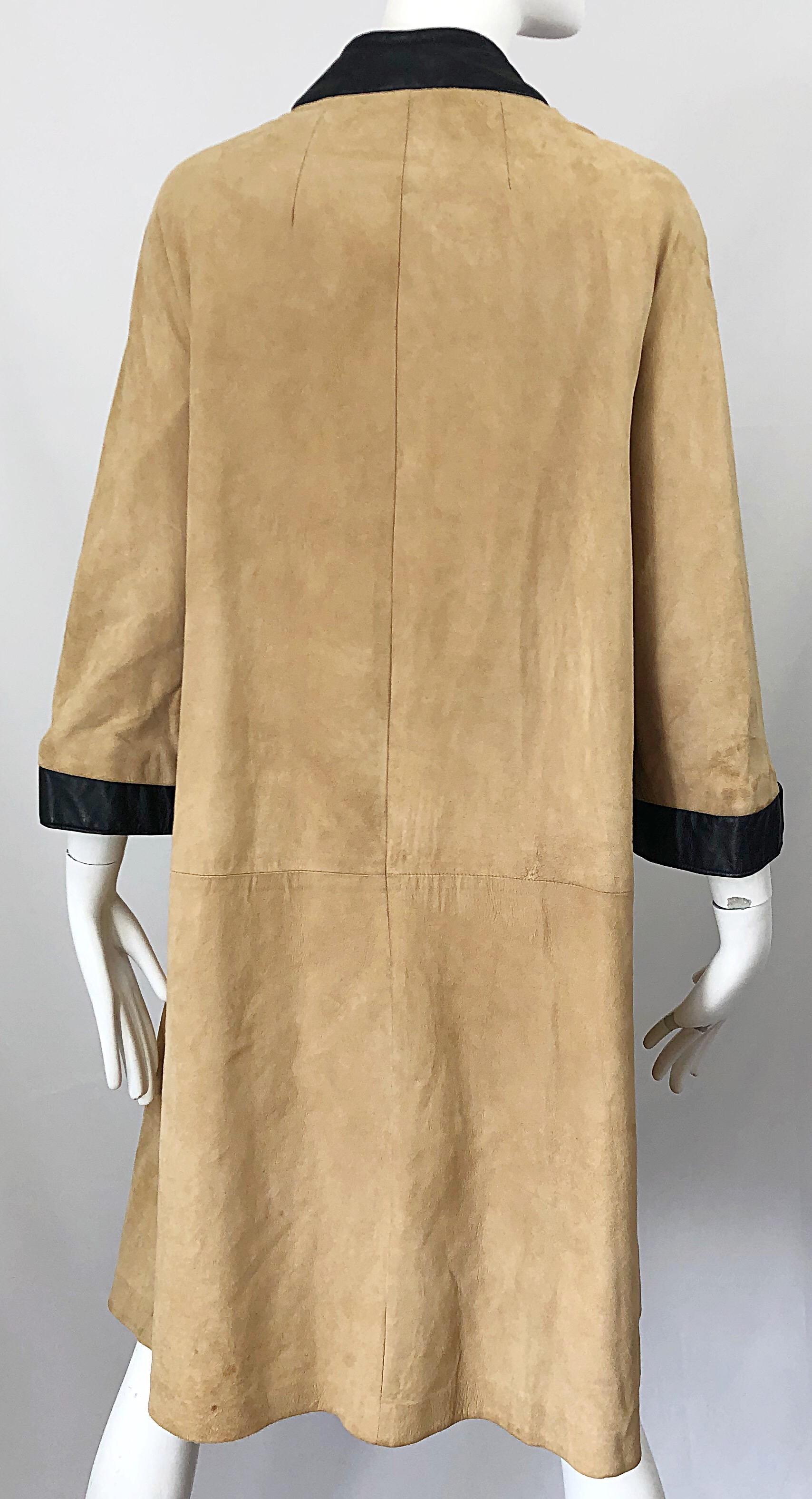 1960s Lillie Rubin Tan + Black Suede and Leather Vintage 60s Swing Jacket Coat In Excellent Condition In San Diego, CA