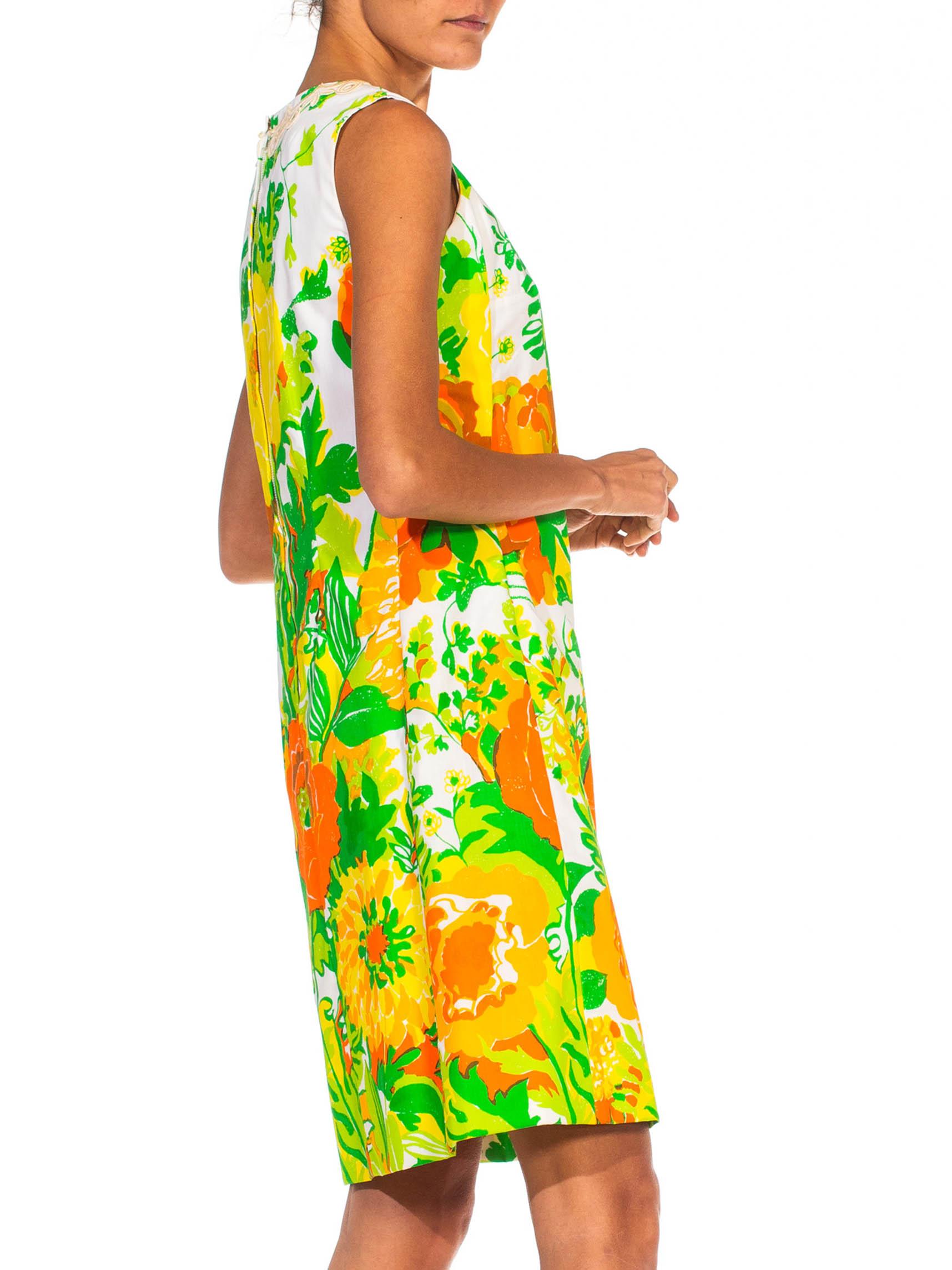 LILLY PULITZER: großformatiges, geblümtes Baumwollkleid mit Blumendruck, 1960er Jahre (Gelb) im Angebot
