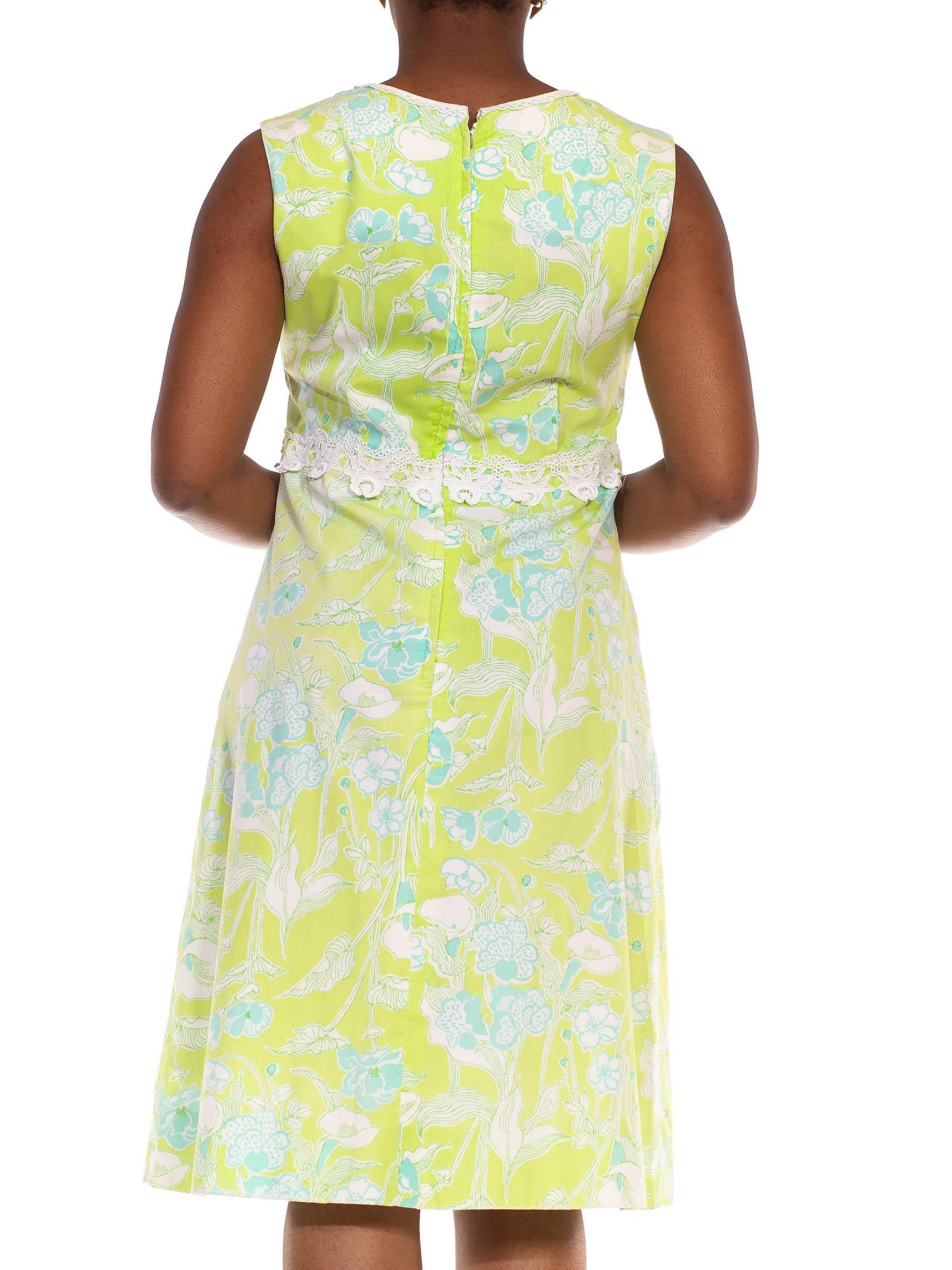 1960S LILLY PULITZER Light Green & Blue Cotton Sleeveless Floral Dress With Lace For Sale 1