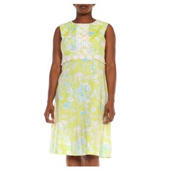 1960S LILLY PULITZER Vestido floral sin mangas de algodón verde claro y azul con encaje