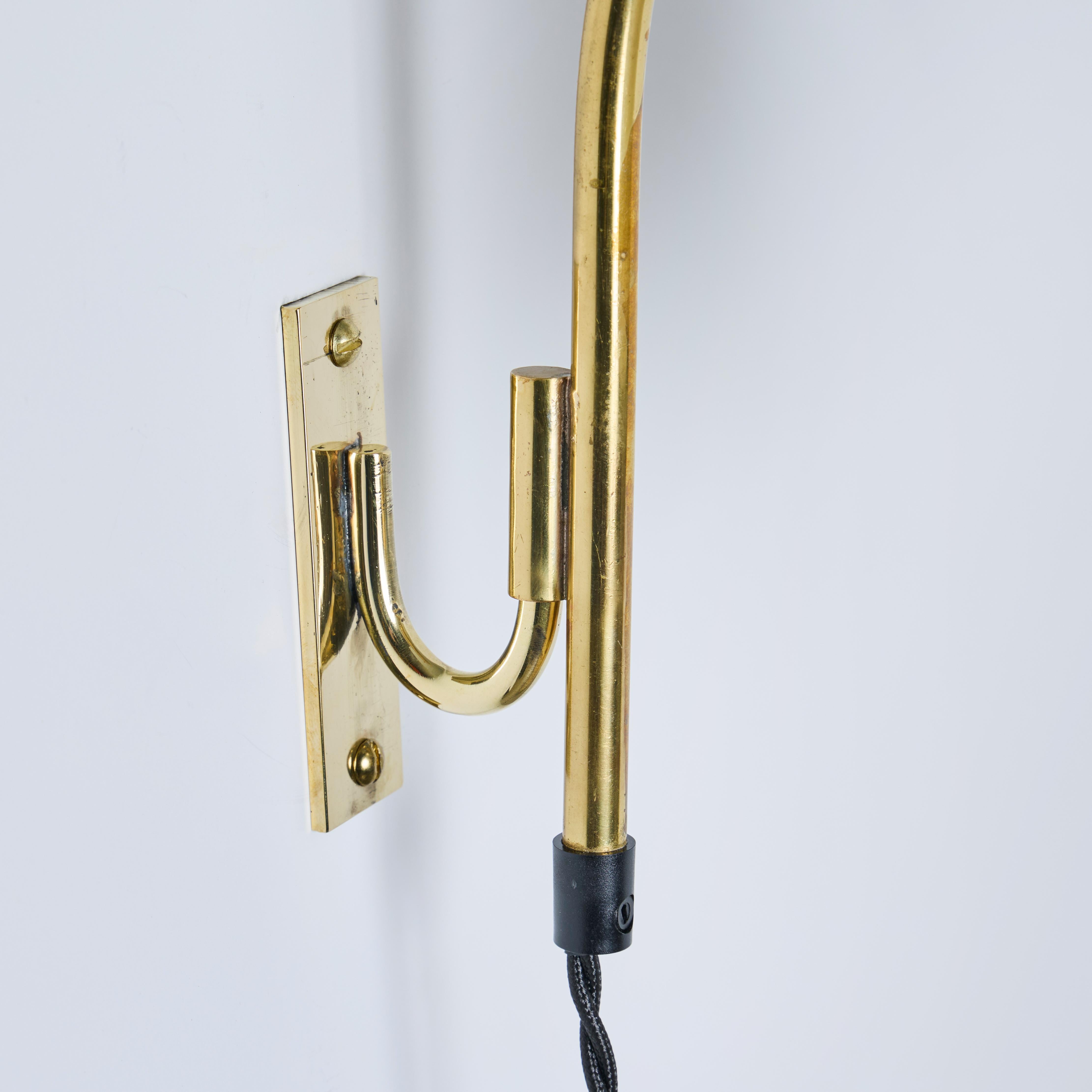 1960er Lisa Johansson-Pape Weiße Plug-in-Wandleuchte für Itsu im Angebot 4