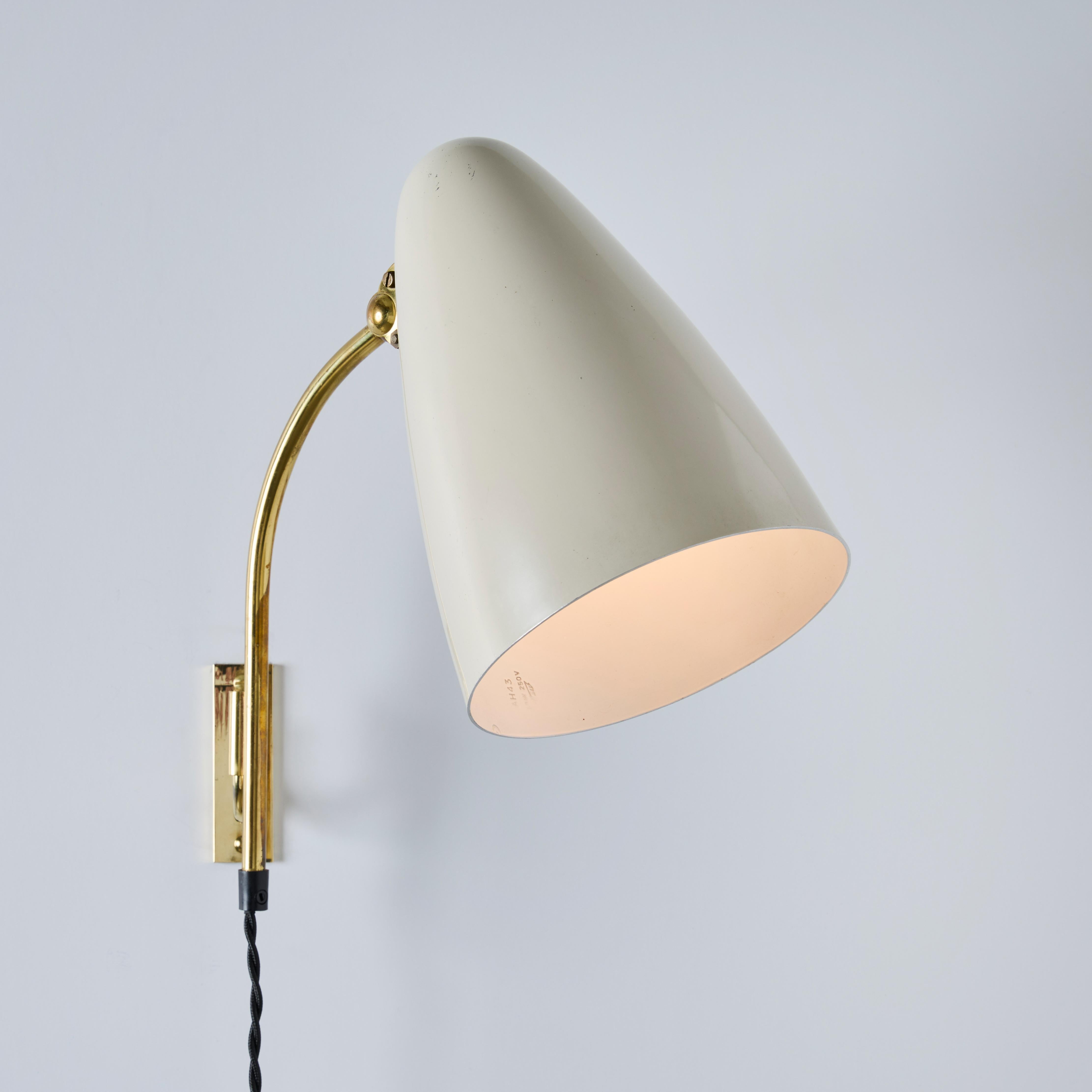 1960er Lisa Johansson-Pape Weiße Plug-in-Wandleuchte für Itsu im Angebot 8