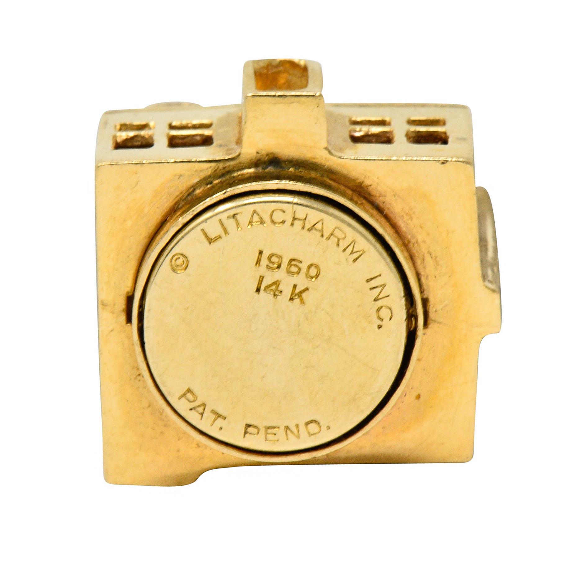 1960s Litacharm Inc. Vintage 14 Karat Gold House Pendant Charm In Excellent Condition In Philadelphia, PA