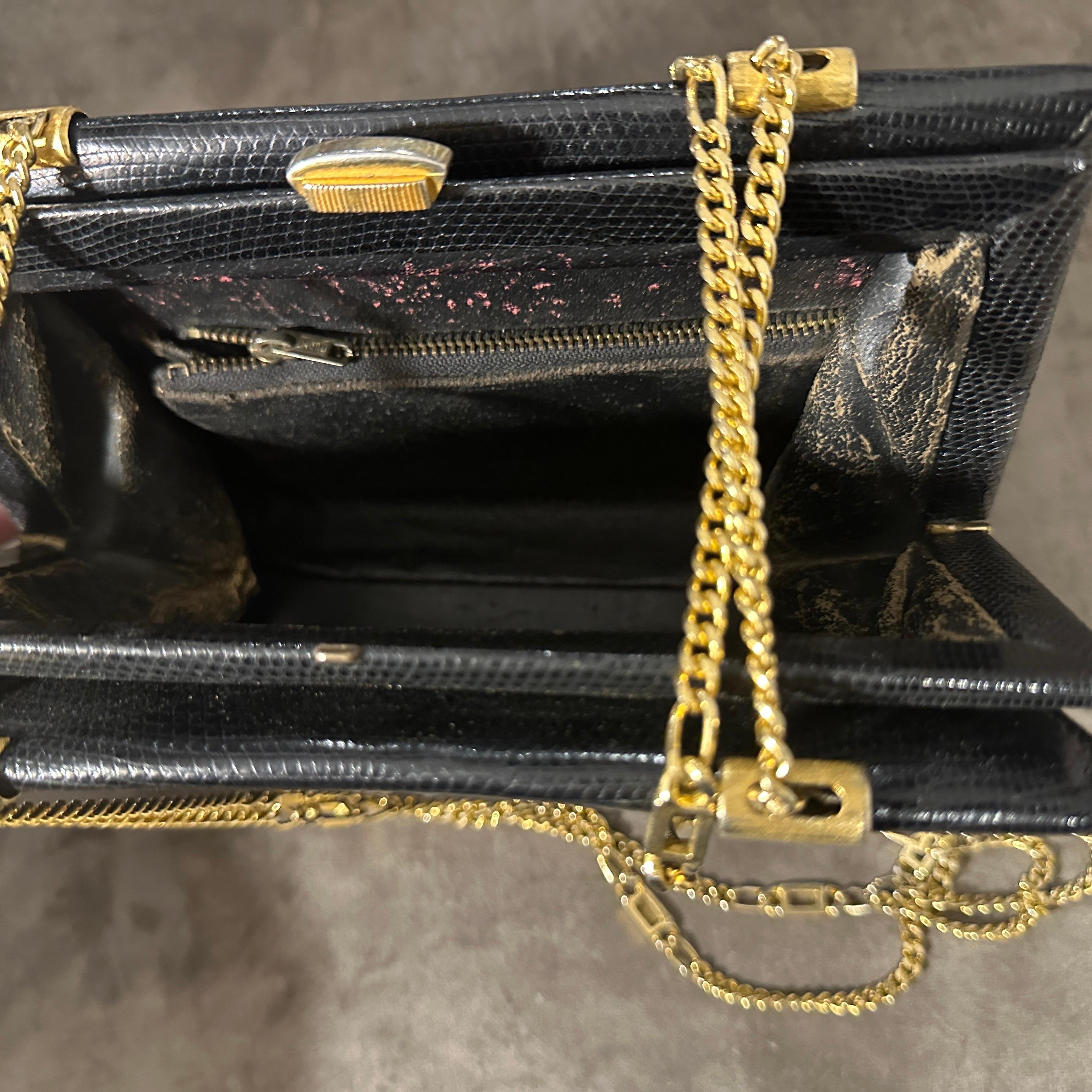 1960s Black Leather Italian Evening Bag In Good Condition For Sale In Aci Castello, IT