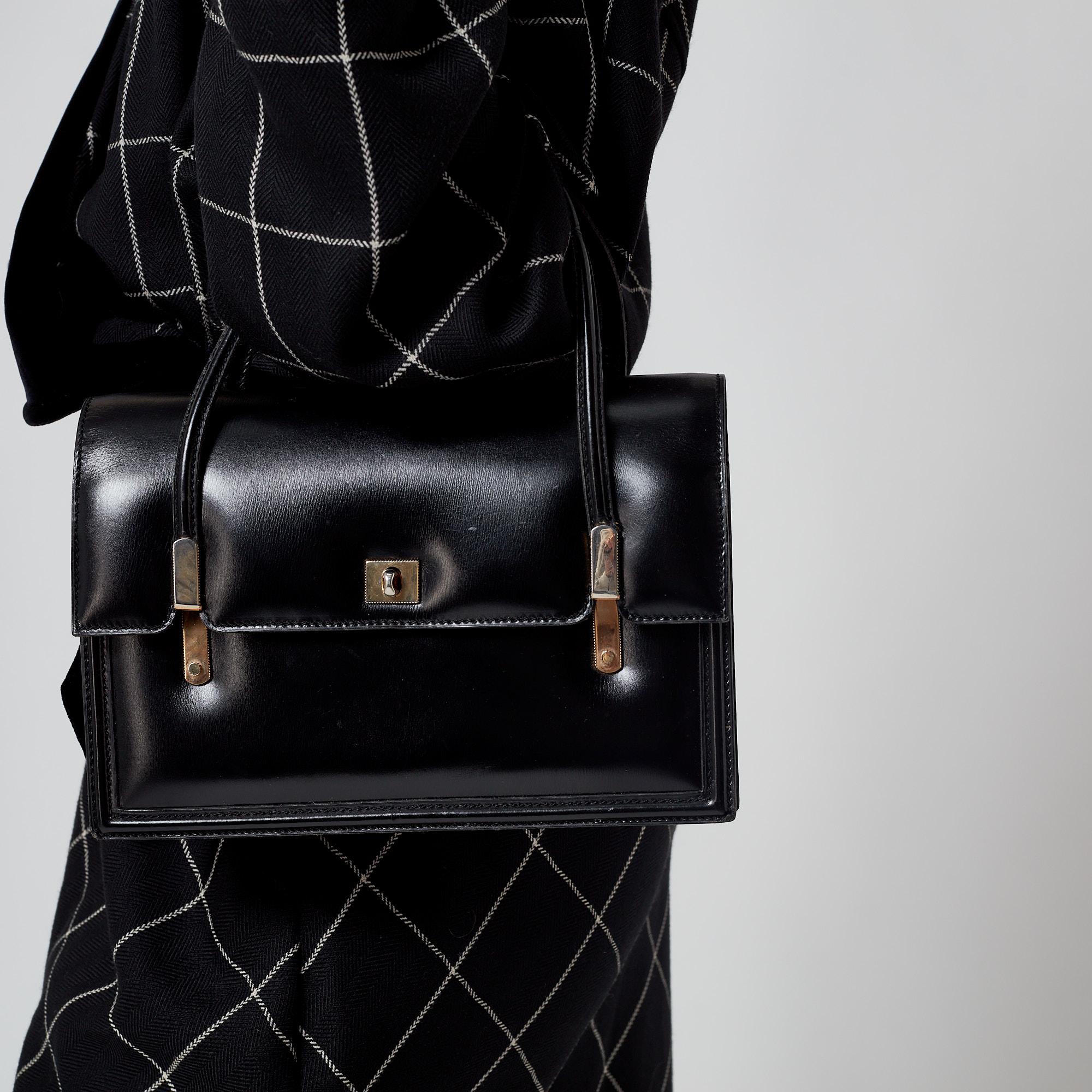 1960s Loewe Black Leather Top Handle Bag For Sale 6