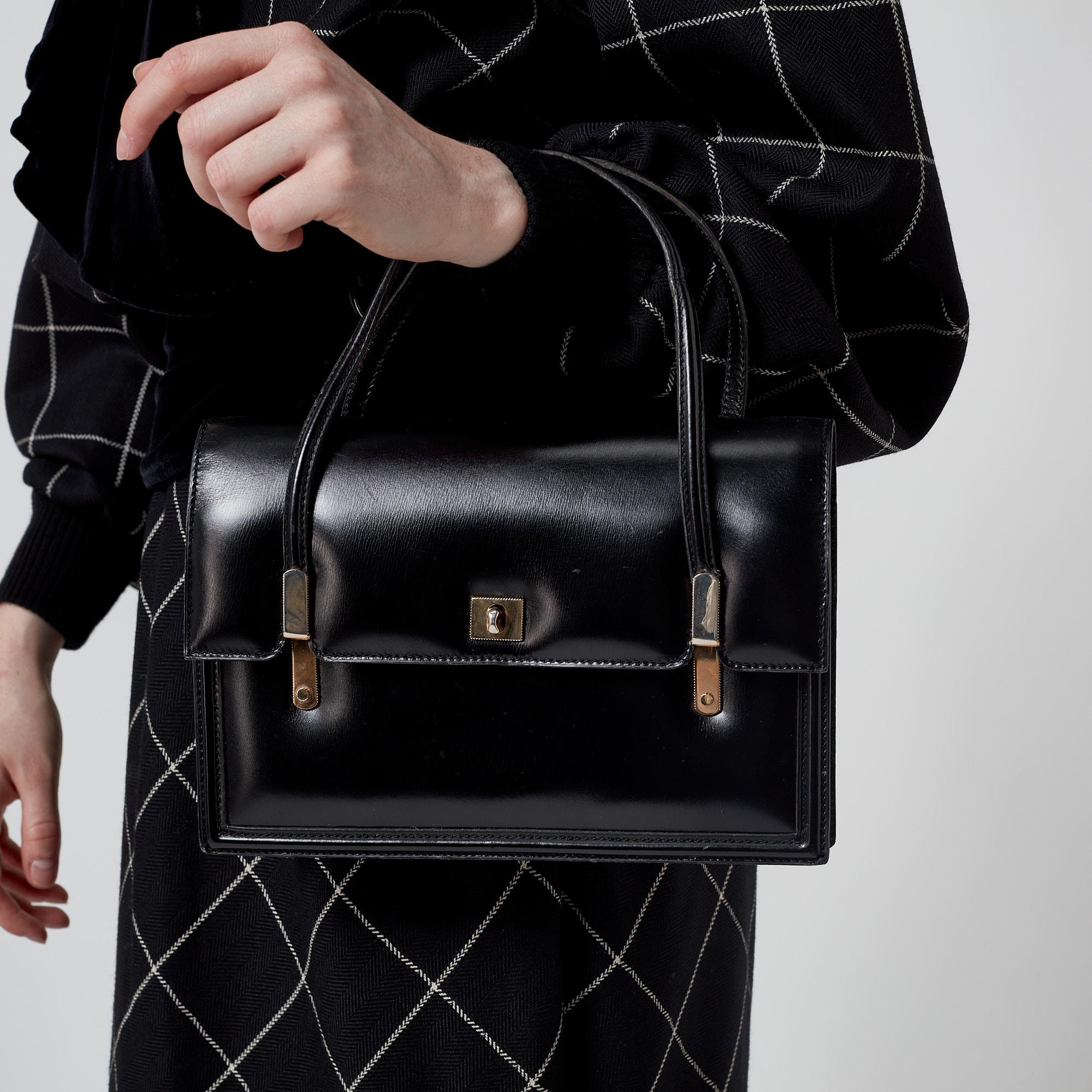 1960s Loewe Black Leather Top Handle Bag For Sale 4