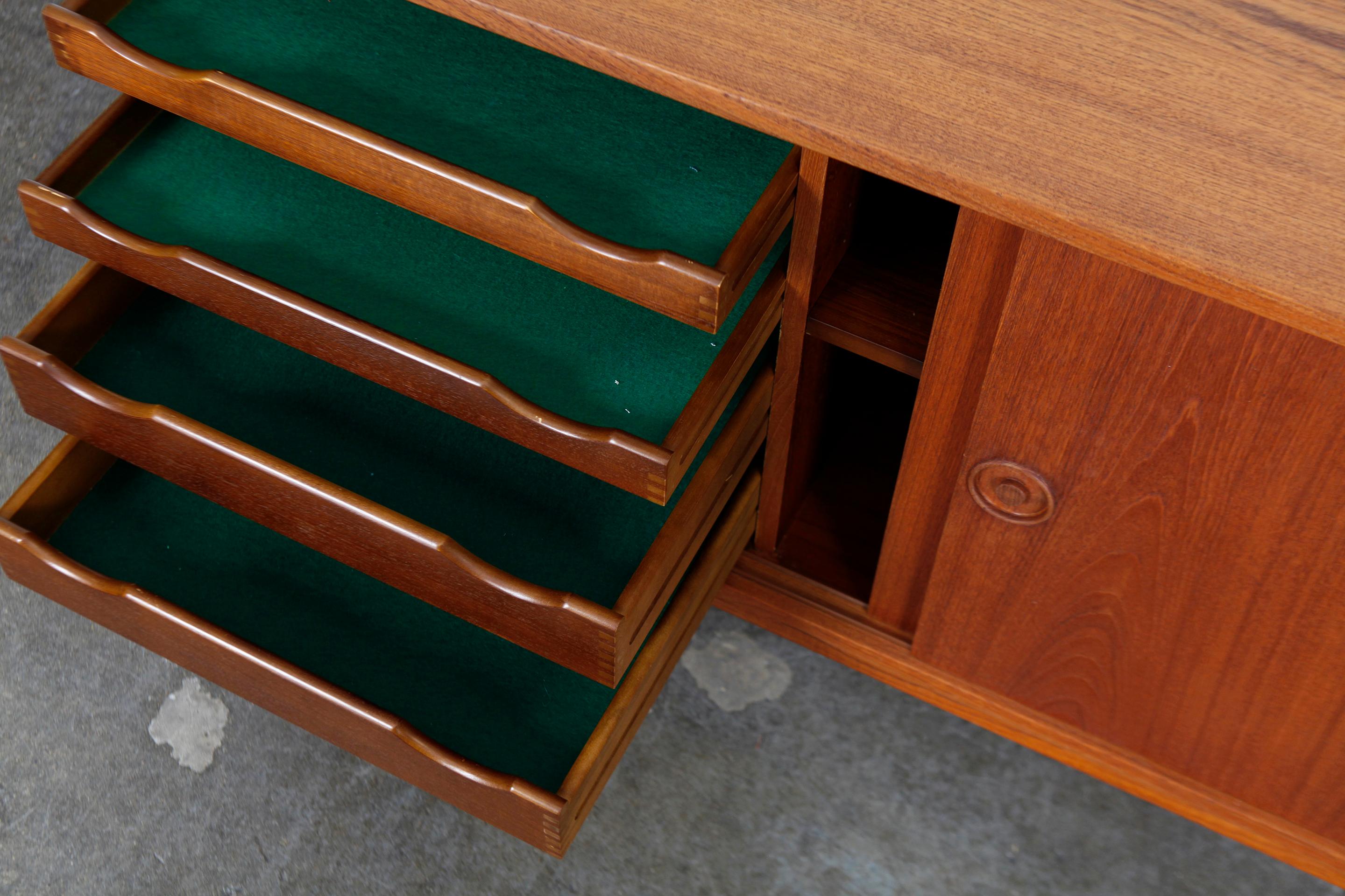 1960s Long Danish Midcentury Sliding Door Teak Sideboard In Good Condition For Sale In North Hollywood, CA