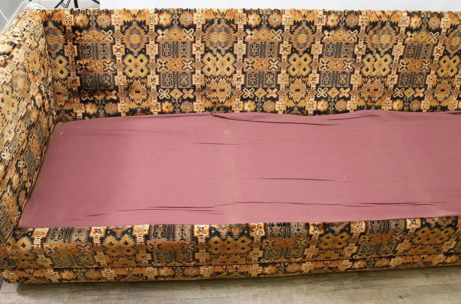 1960s Long Jack Lenor Larsen Velvet Tuxedo Sofa in Style of Paul McCobb In Good Condition For Sale In Elkton, MD
