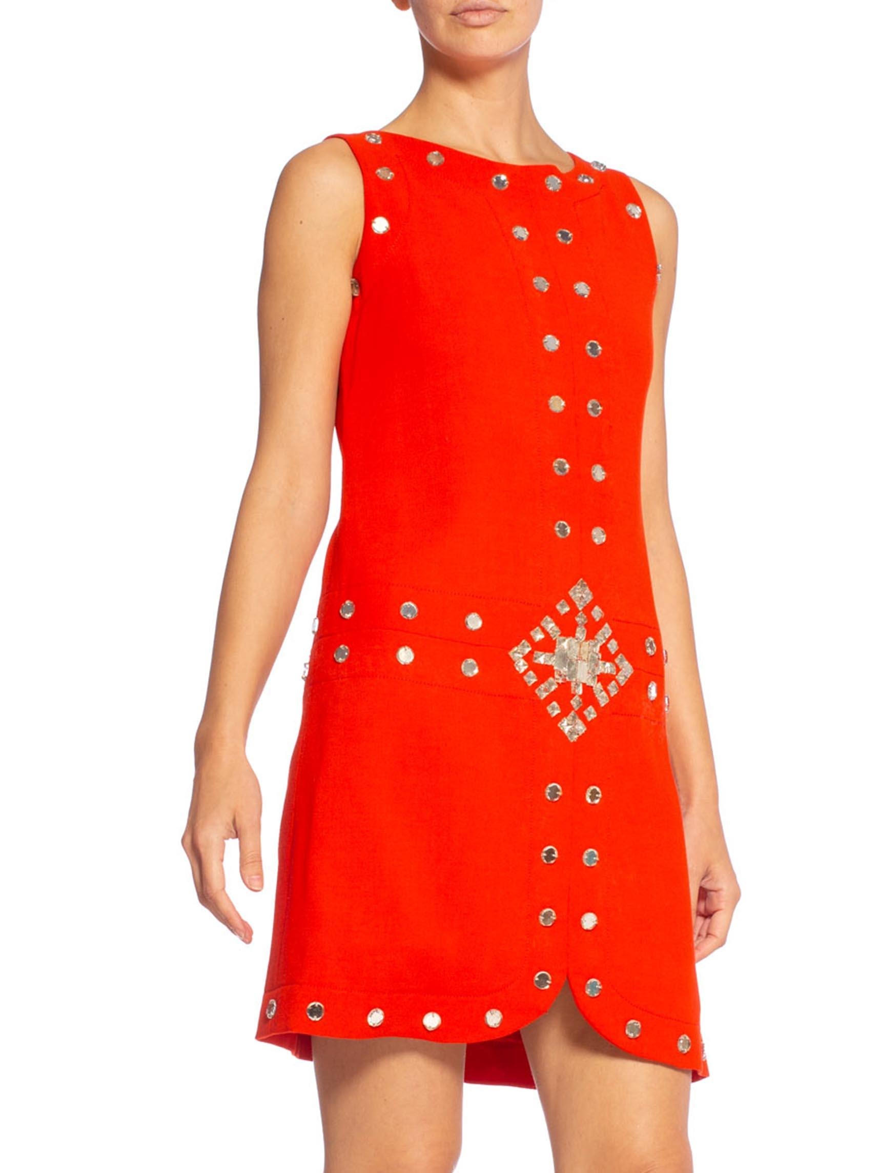 Haute Couture sans étiquette, plusieurs petits trous dans la laine, entièrement doublée en soie. 1960's AZZARO Coral Red Haute Couture Wool Crepe Mod Cocktail Dress With Antique Mirror Gems 
