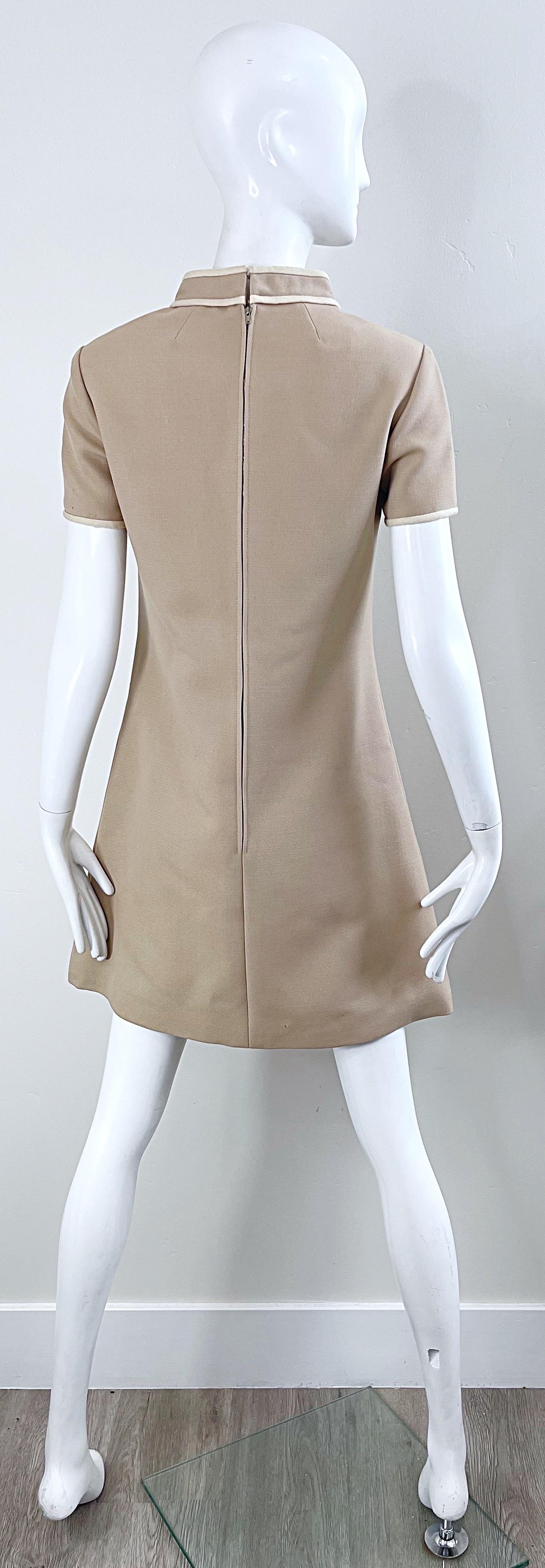 1960s Louis Feraud Khaki Tan Space Age Wool Short Sleeve Vintage A Line Dress For Sale 1