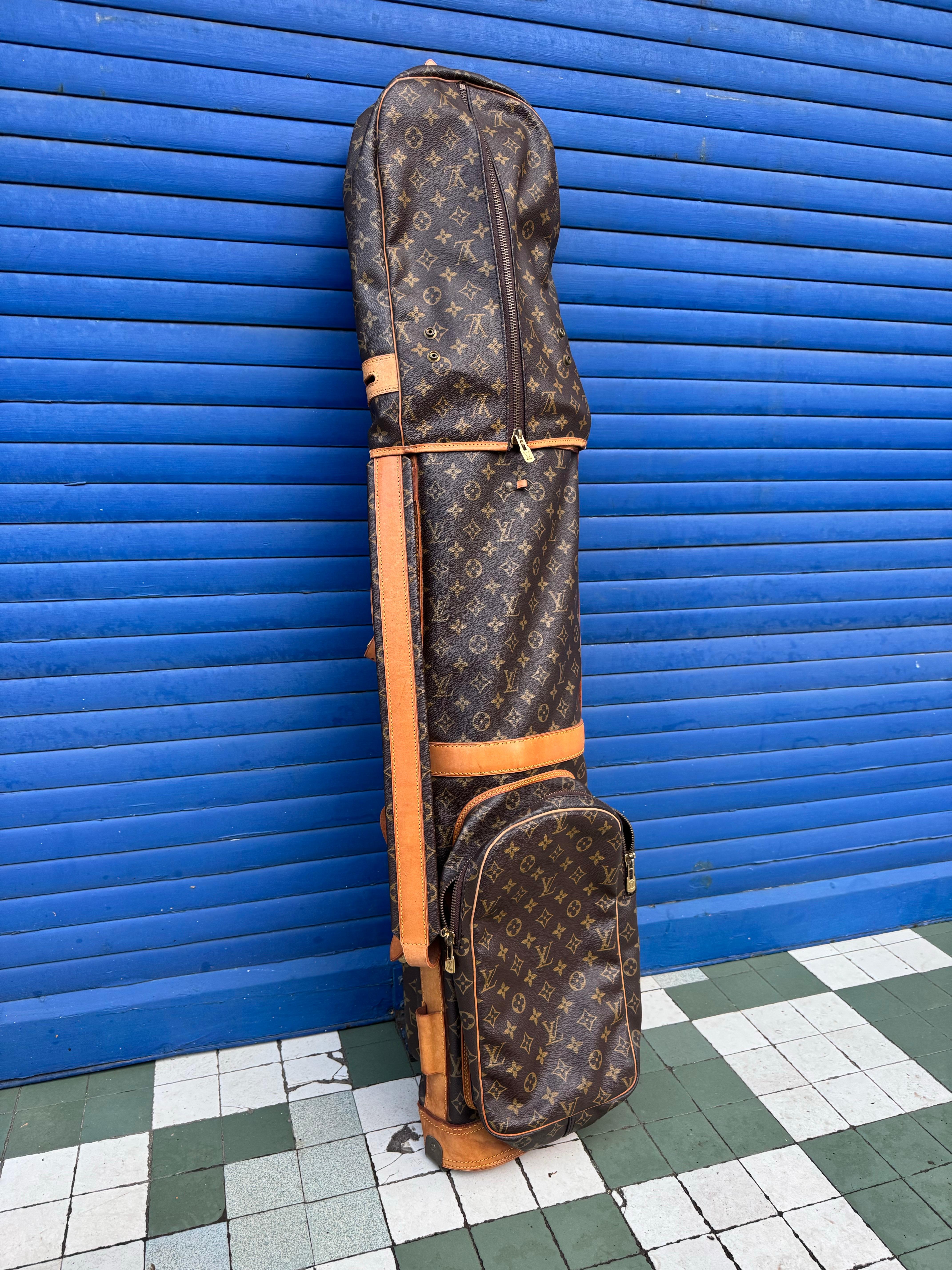 Louis Vuitton Golftasche aus den 1960er Jahren im Angebot 6