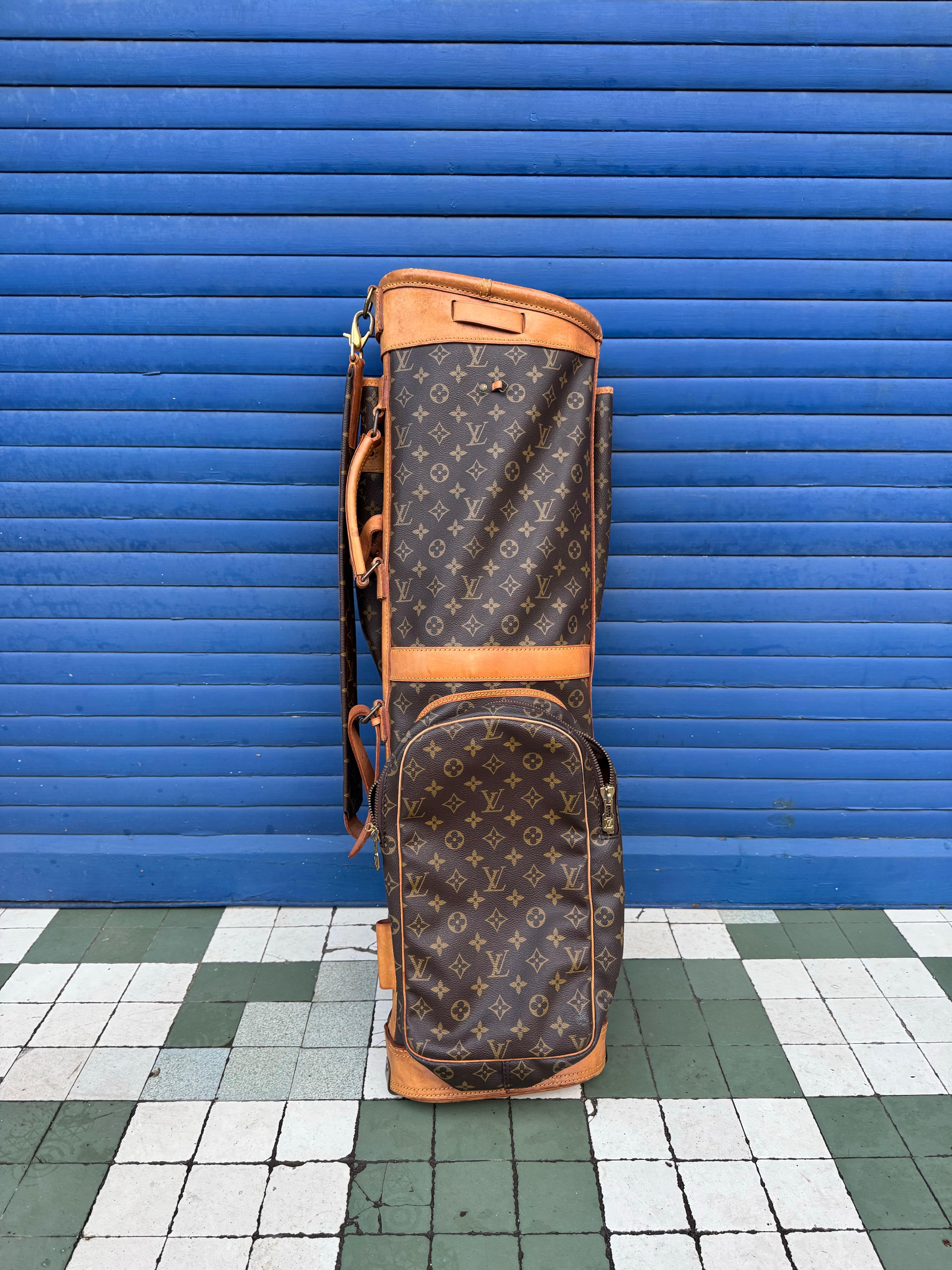 Louis Vuitton Golftasche aus den 1960er Jahren (Schwarz) im Angebot