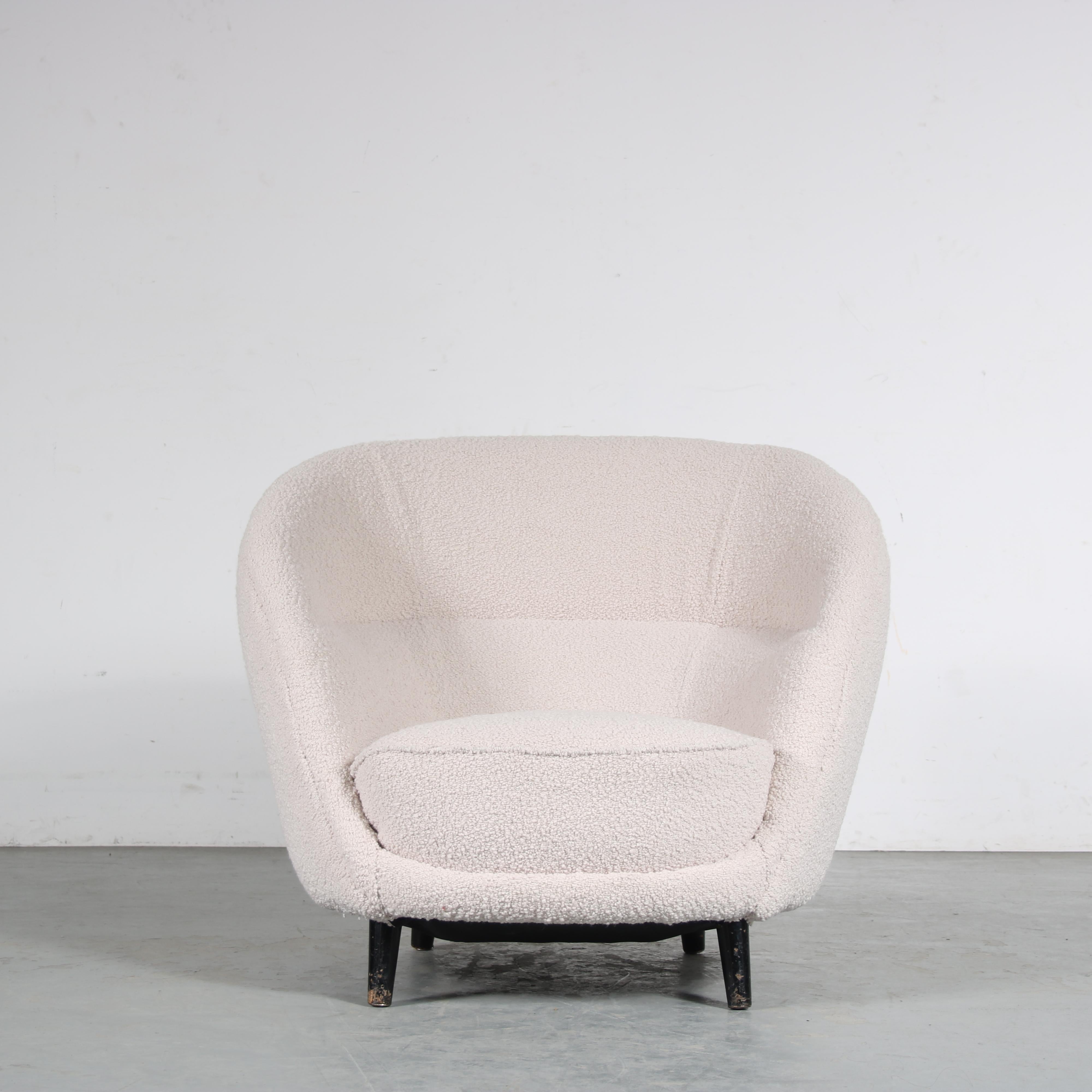 Mid-20th Century 1960s, Lounge Chair Attributed to Isa Bergamo in Italy For Sale
