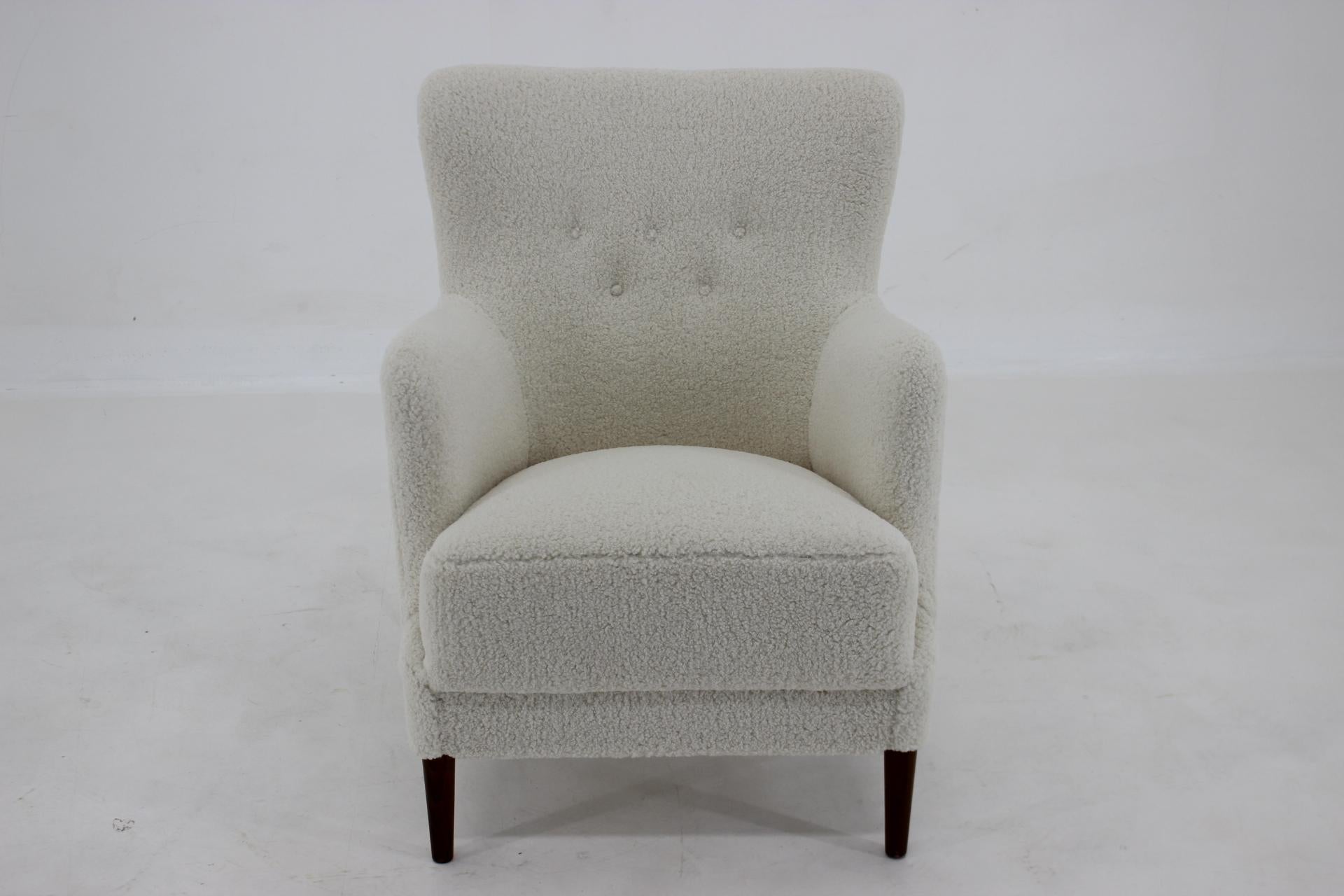 1960s Lounge Chair in Sheepskin Fabric, Denmark In Good Condition In Praha, CZ
