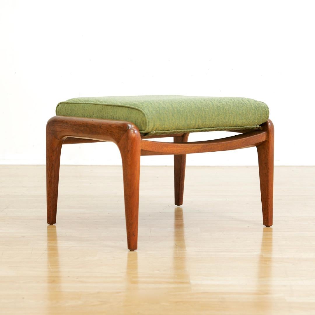 Sedia da salotto e pouf anni '60 di Howard Keith in vendita 4