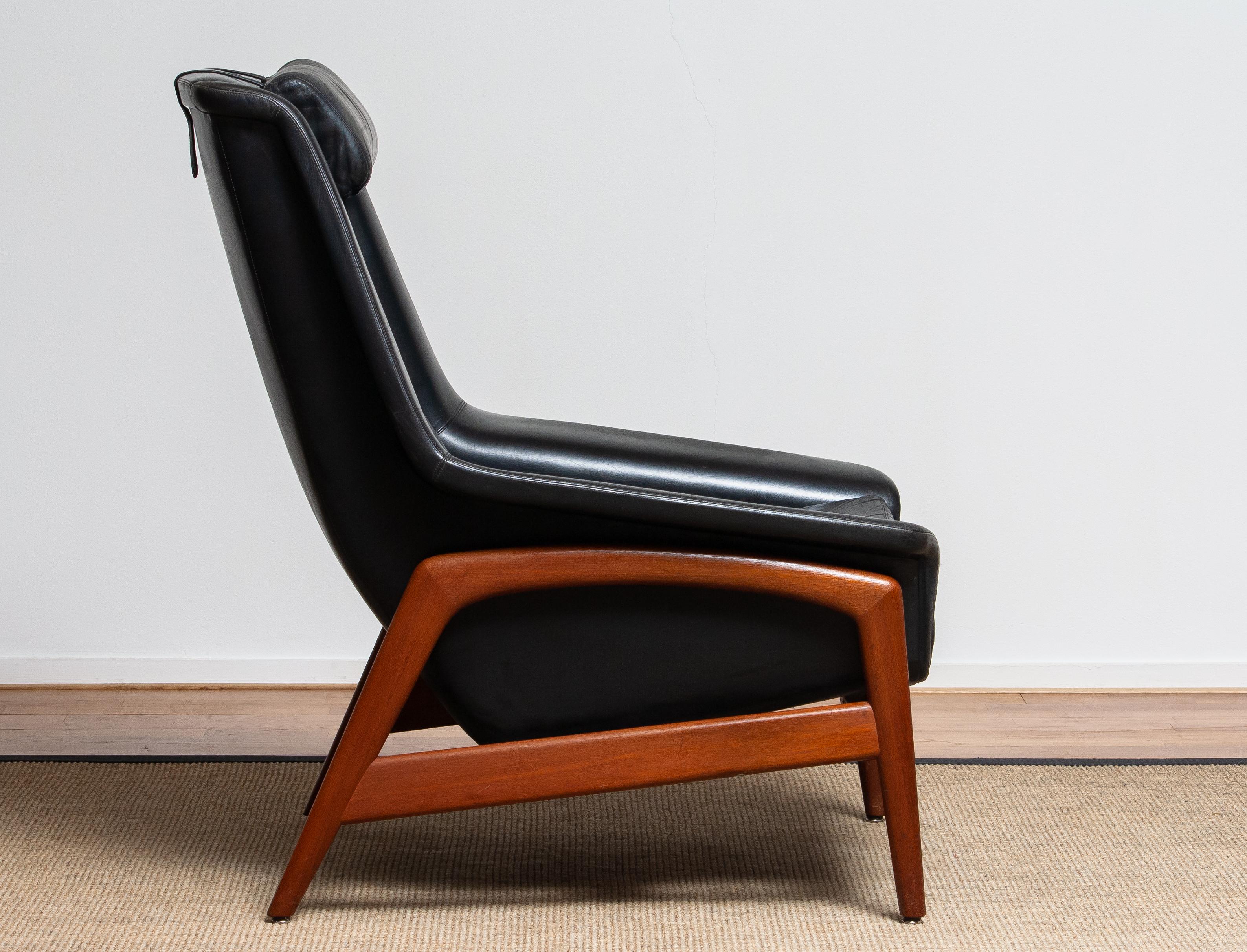 Mid-20th Century 1960s, Lounge Chair Profil by Folke Ohlsson for DUX in Black Leather and Teak 1