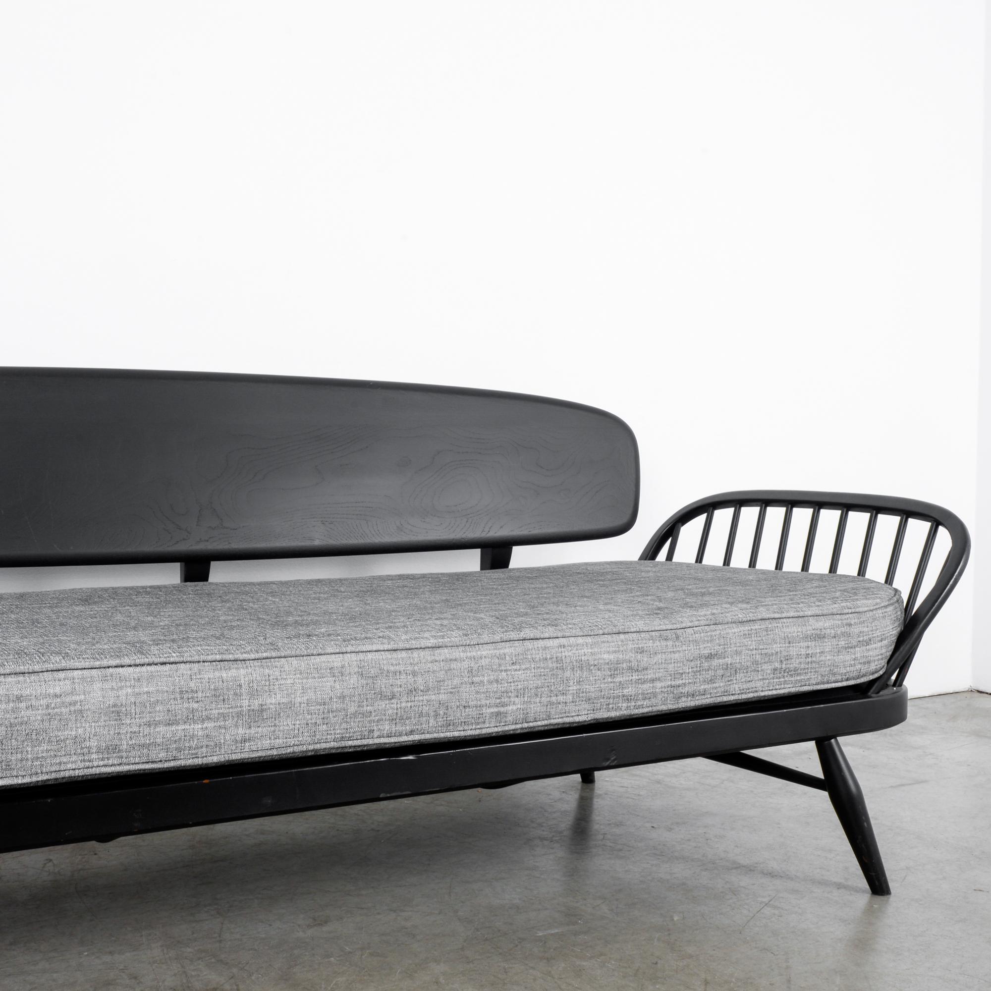 1960s Lucian Ercolani Sofa Daybed In Good Condition In High Point, NC