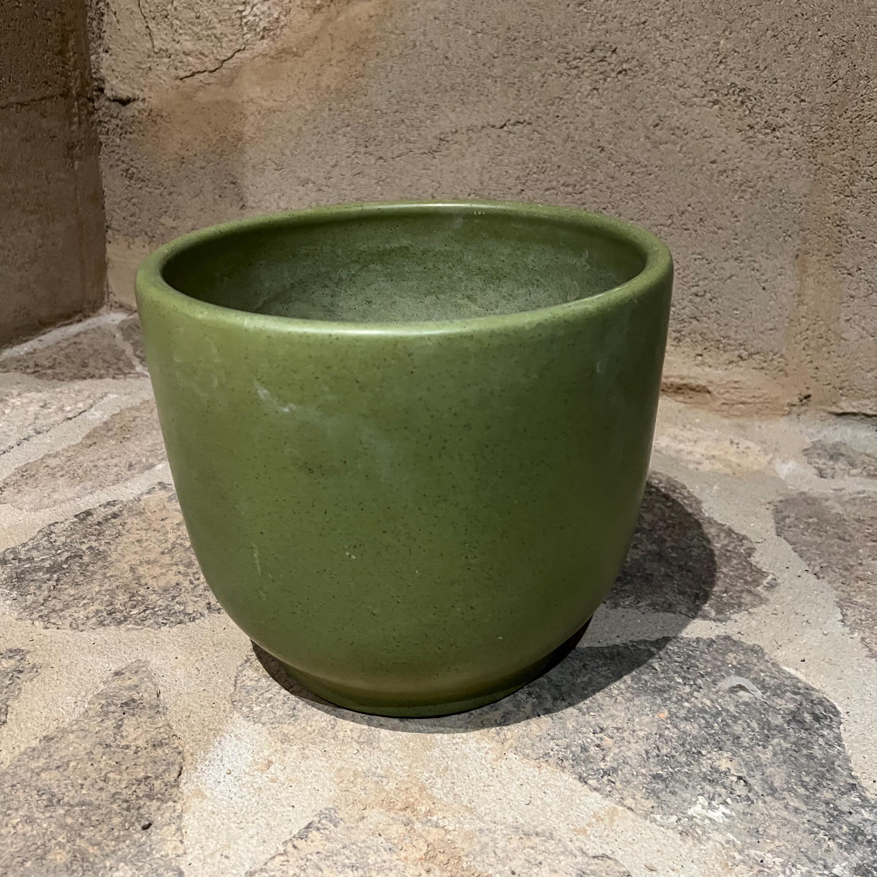 1960s Luscious Green Midcentury Modern Planter Pot Gainey Ceramics La Verne CA 2