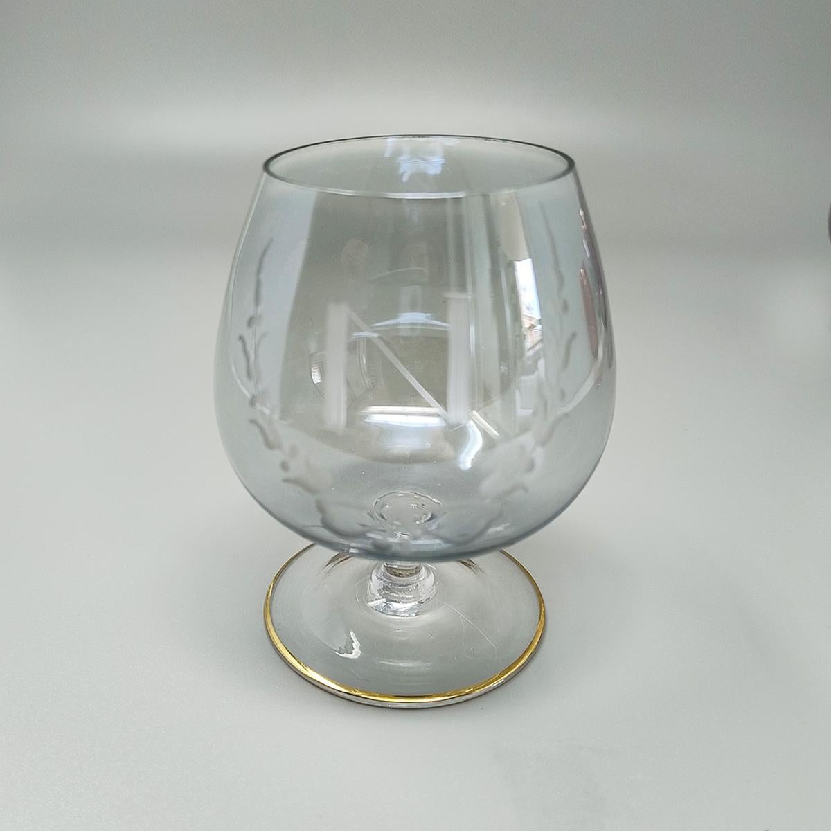 Juego artesanal de lujo de los años 60 de seis copas de colores de Napoleón en cristal. Hecho en venta 2