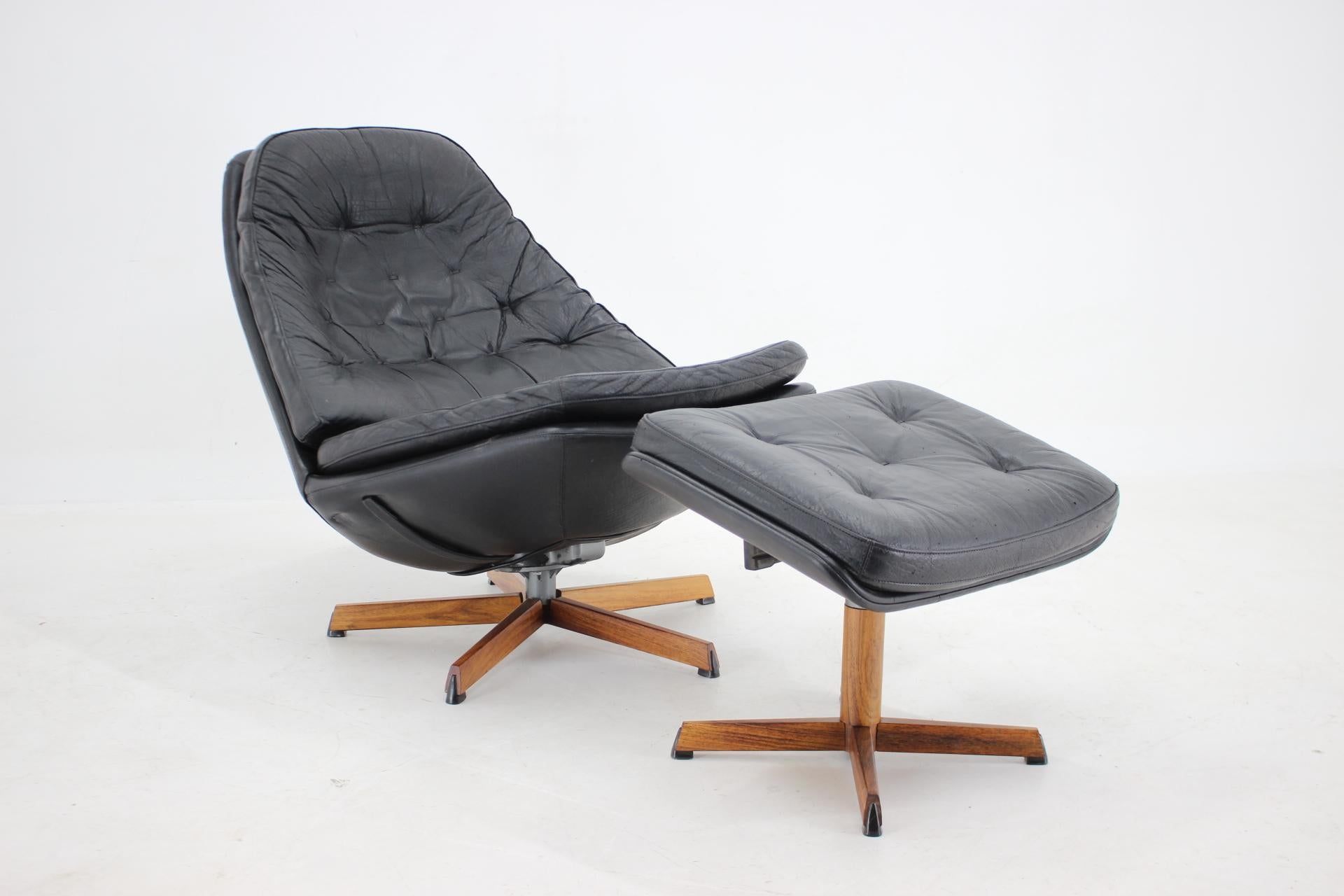 Mid-Century Modern Chaise et tabouret inclinables en cuir noir Madsen and Schubell des années 1960, Danemark