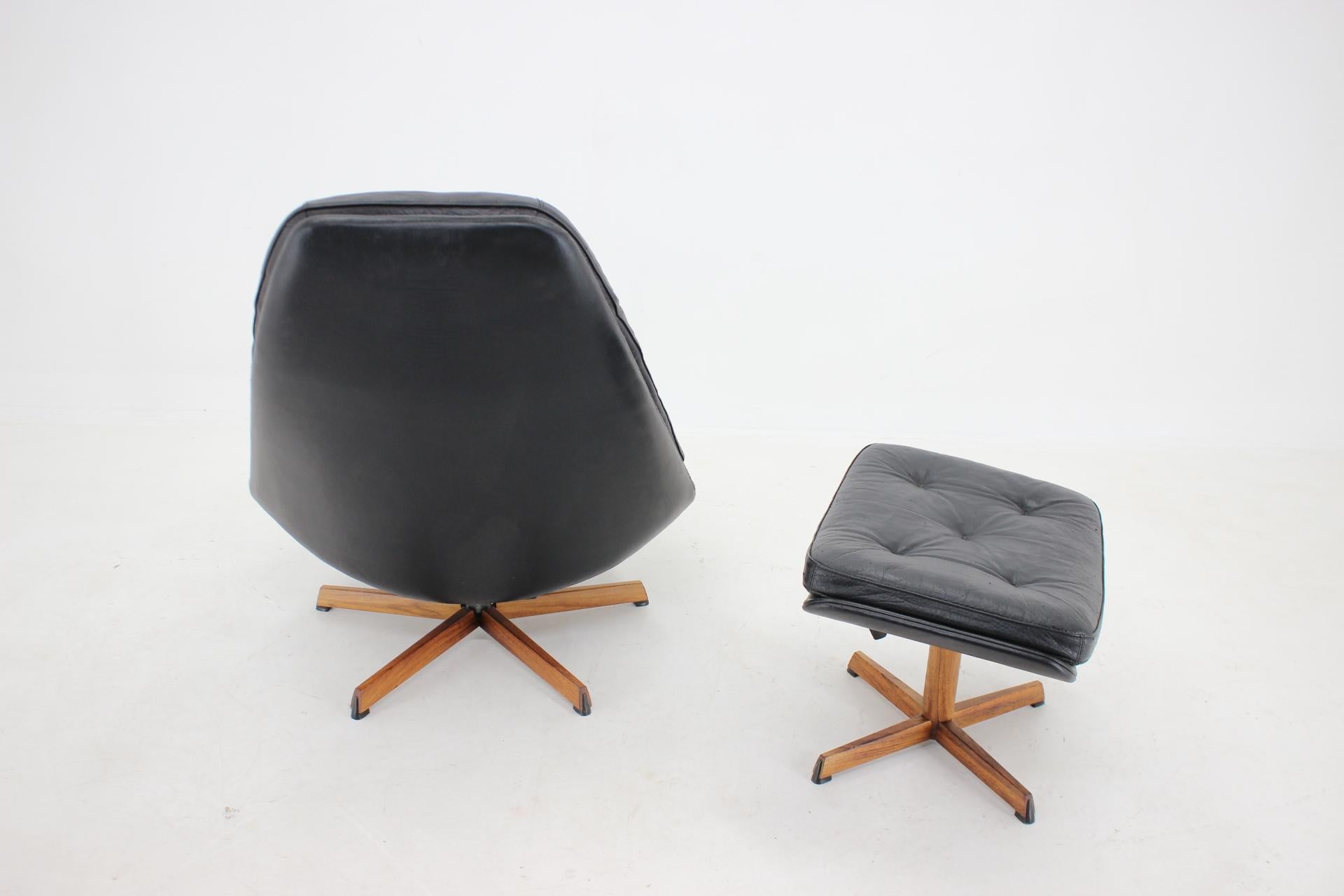 Mid-20th Century 1960s Madsen and Schubell Black Leather Reclining Chair and Stool, Denmark