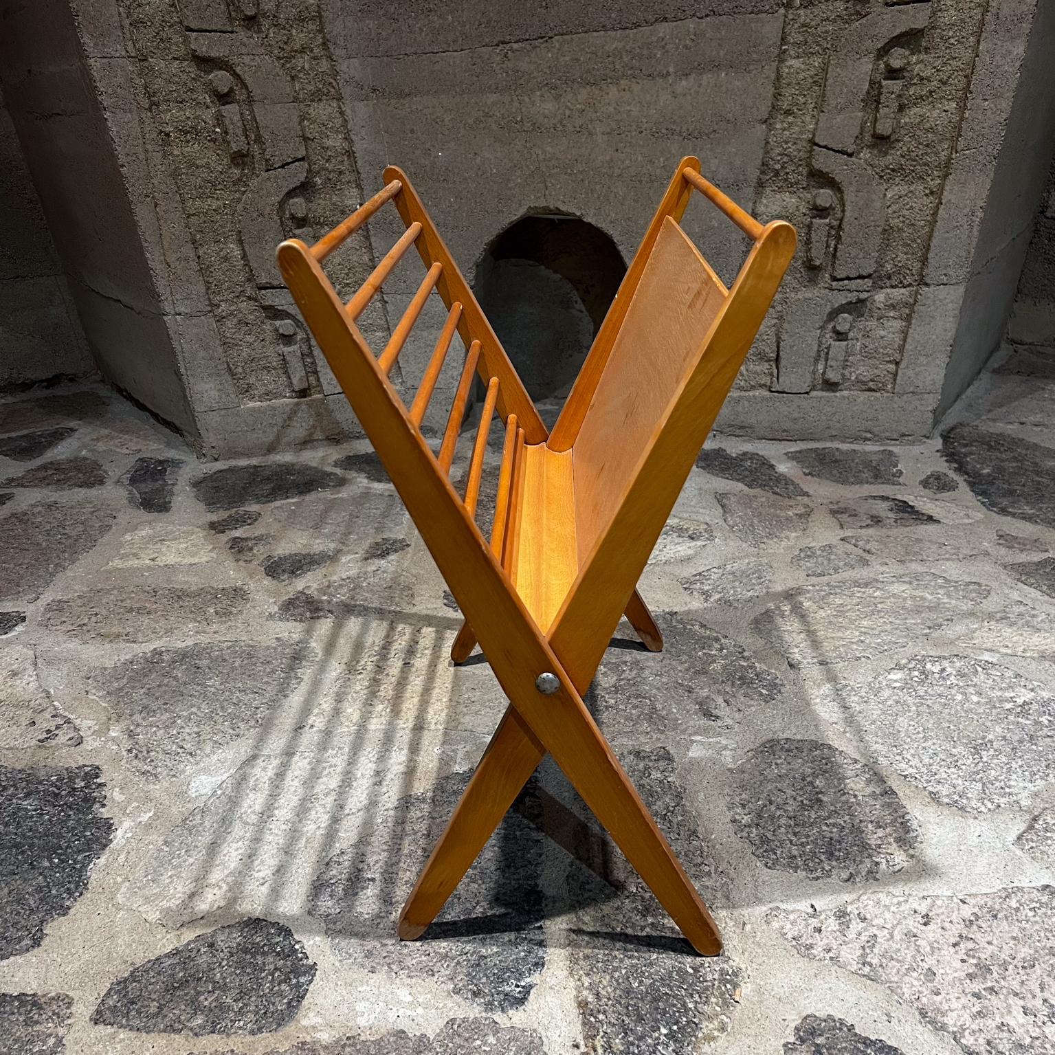 Mid-20th Century 1960s Magazine Holder Sculptural Folding Wood Rack Yugoslavia For Sale