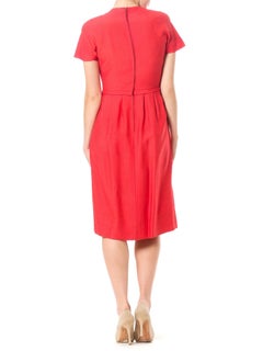 MAGGY ROUFF 1960S Abito da giorno in misto lana rosso cachi con bottoni e vita plissettata