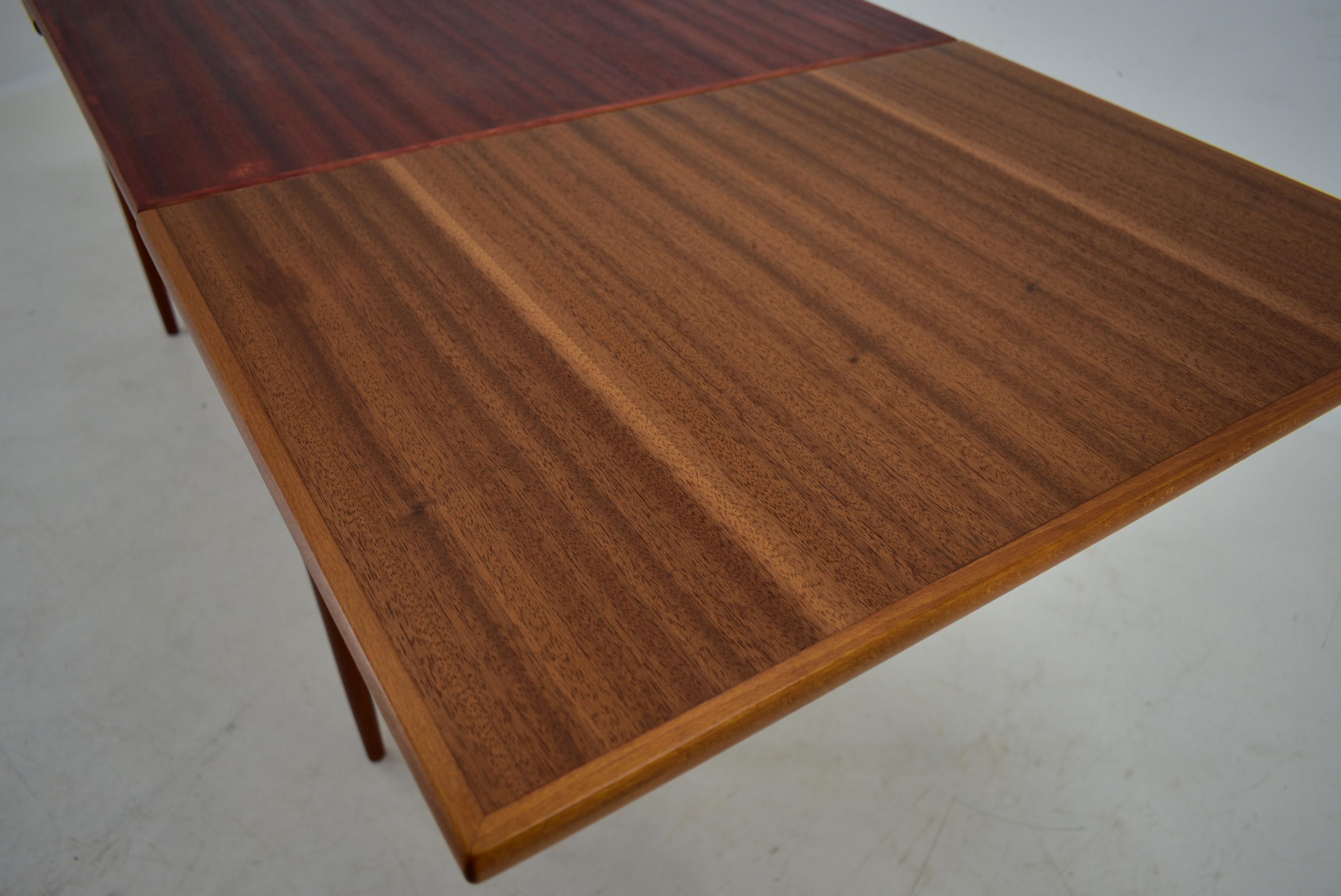Wood 1960s Mahogany Dining Table, Czechoslovakia For Sale