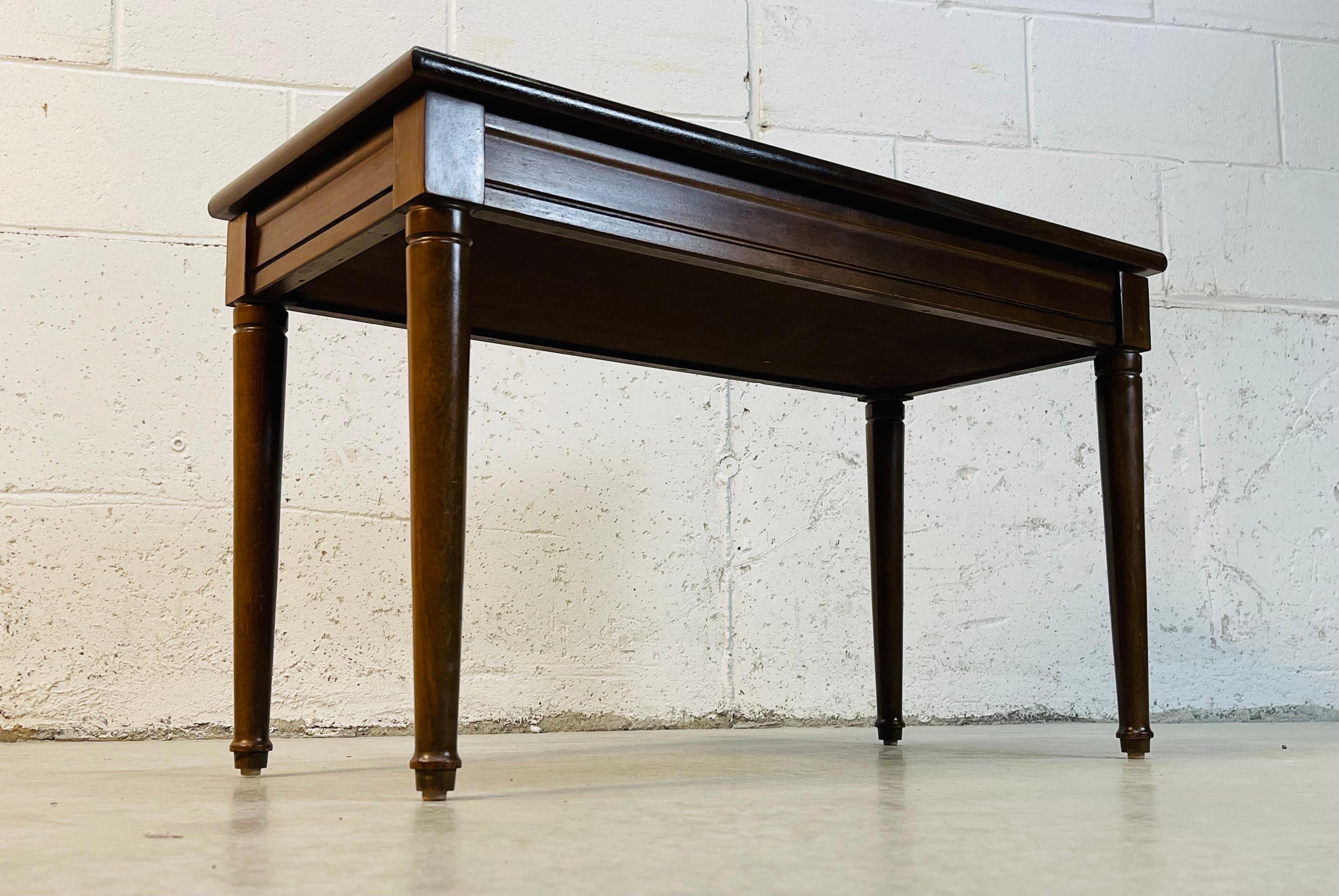 1960s Mahogany Wood Piano Bench With Storage In Good Condition In Amherst, NH