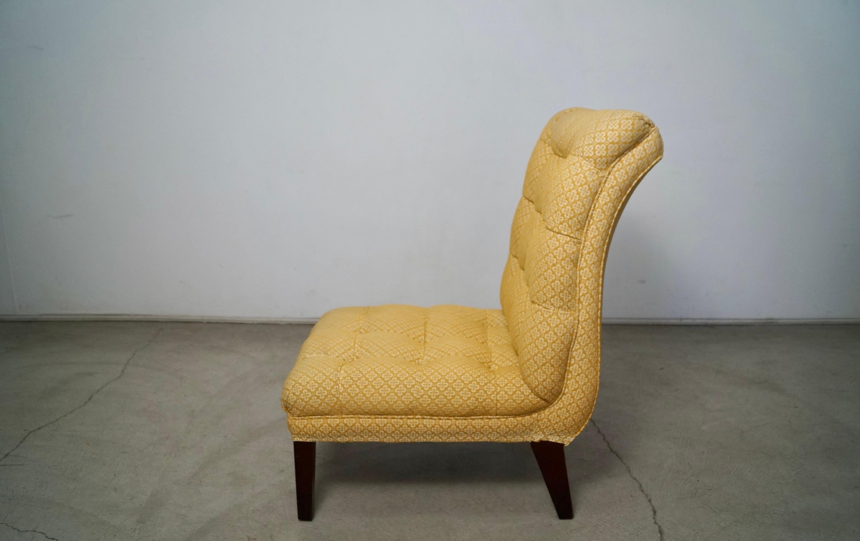 1960's Maison Jansen Style Scoop Slipper Lounge Chair (Stoff) im Angebot