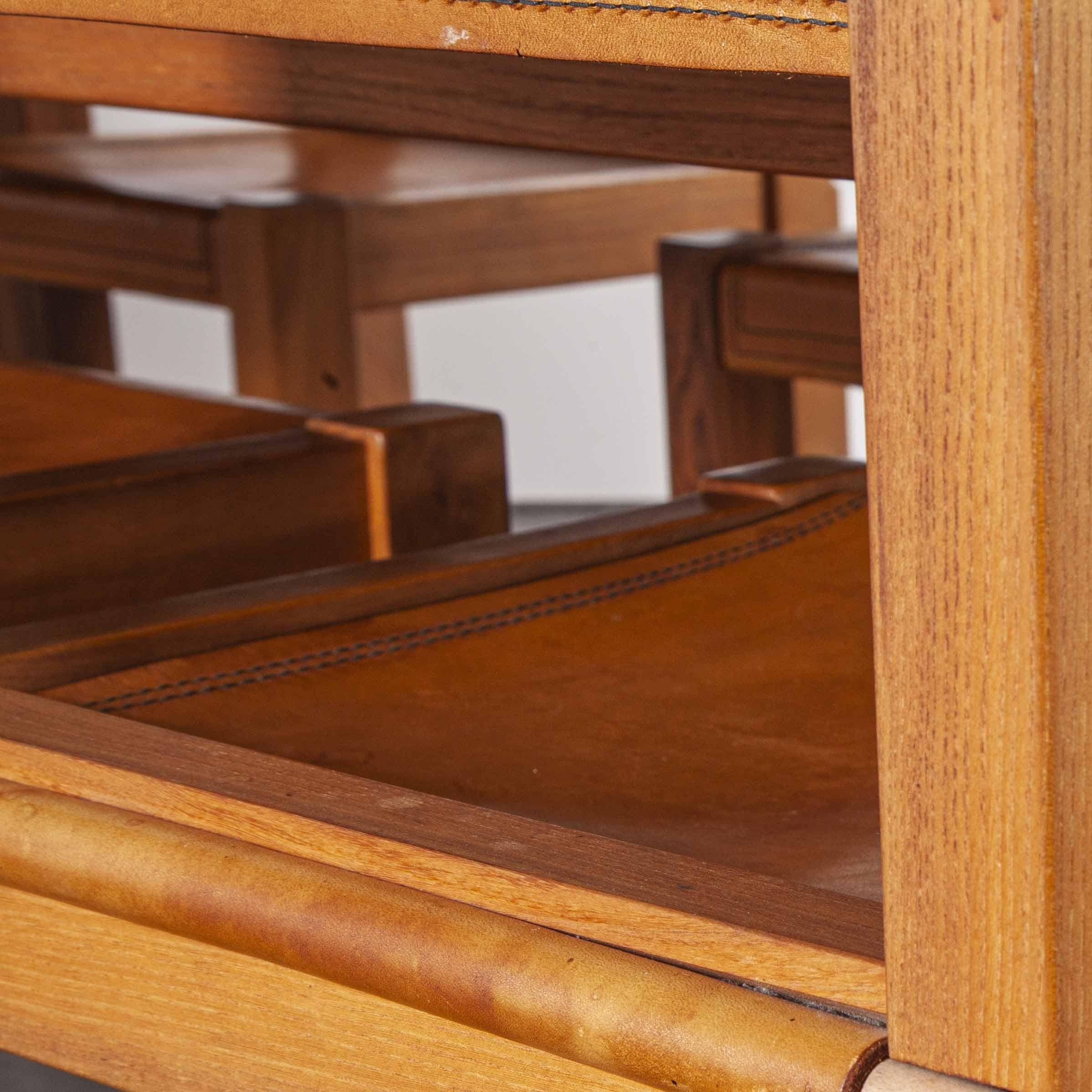 Mid-20th Century 1960s Maison Regain Elm Rectangular Dining Table and Eight Leather Chair Set