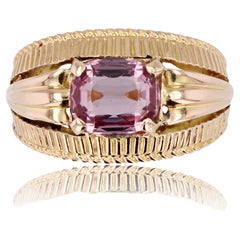 Vintage 1960s Malaya Garnet 18 Karat Yellow Gold Band Ring