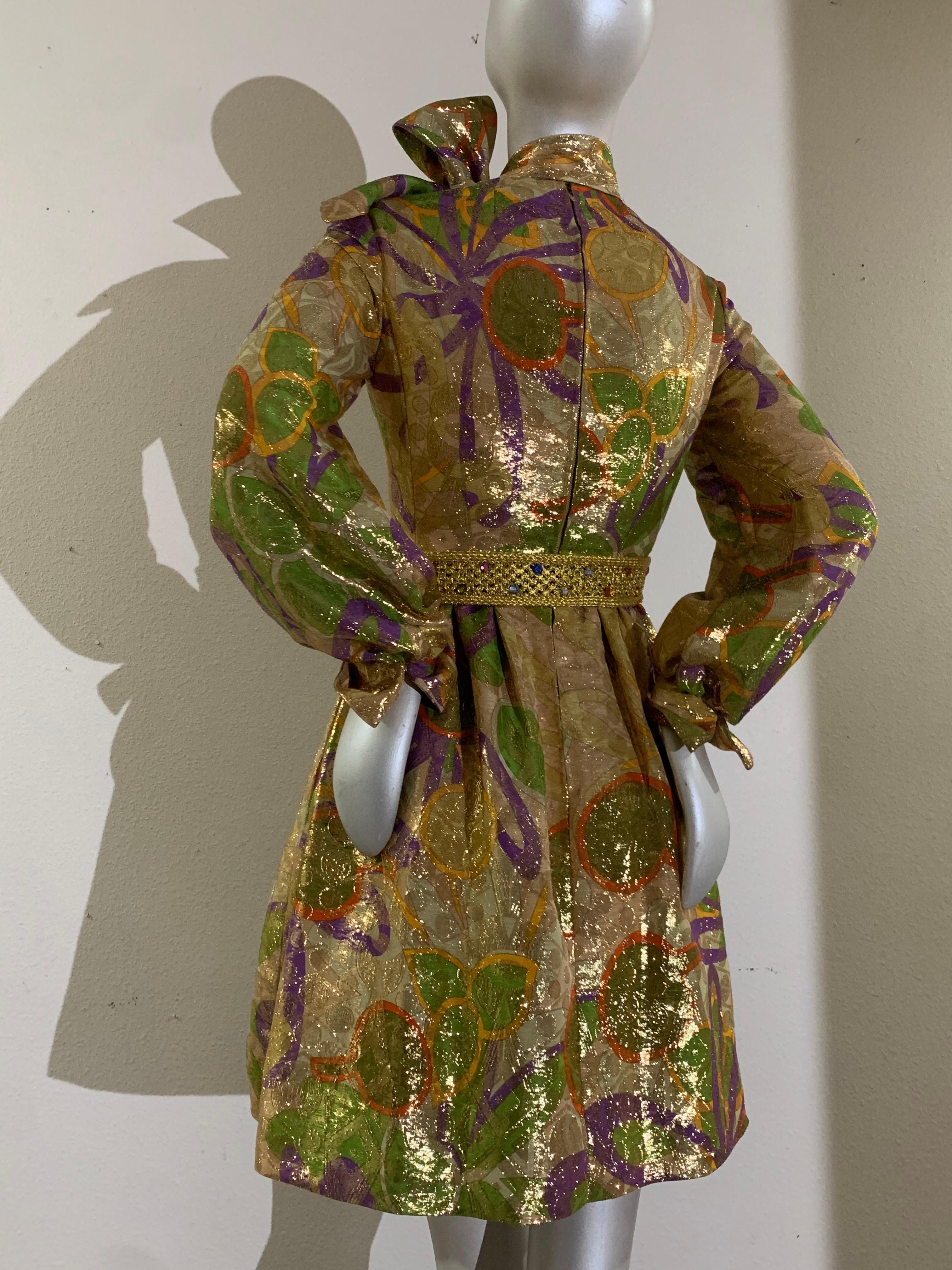 1960s Malcolm Starr Oro Tissue Lame Cocktail Mini Dress w Floral Print en venta 5