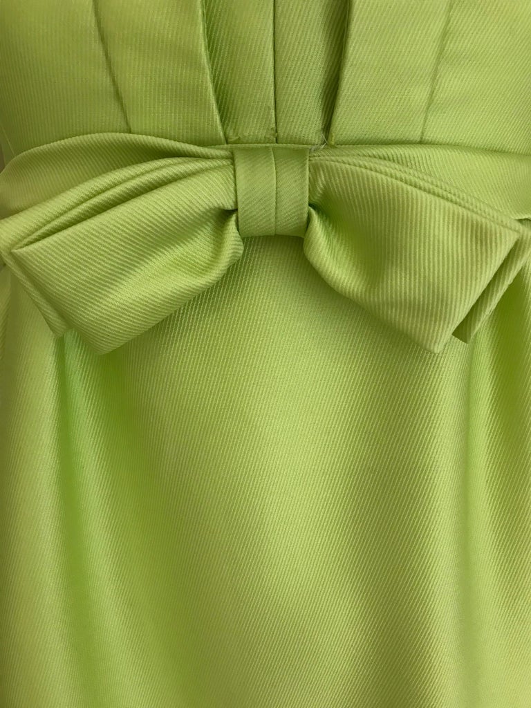 1960s Malcolm Starr Green Silk  Dress with Bow In Good Condition For Sale In Beverly Hills, CA