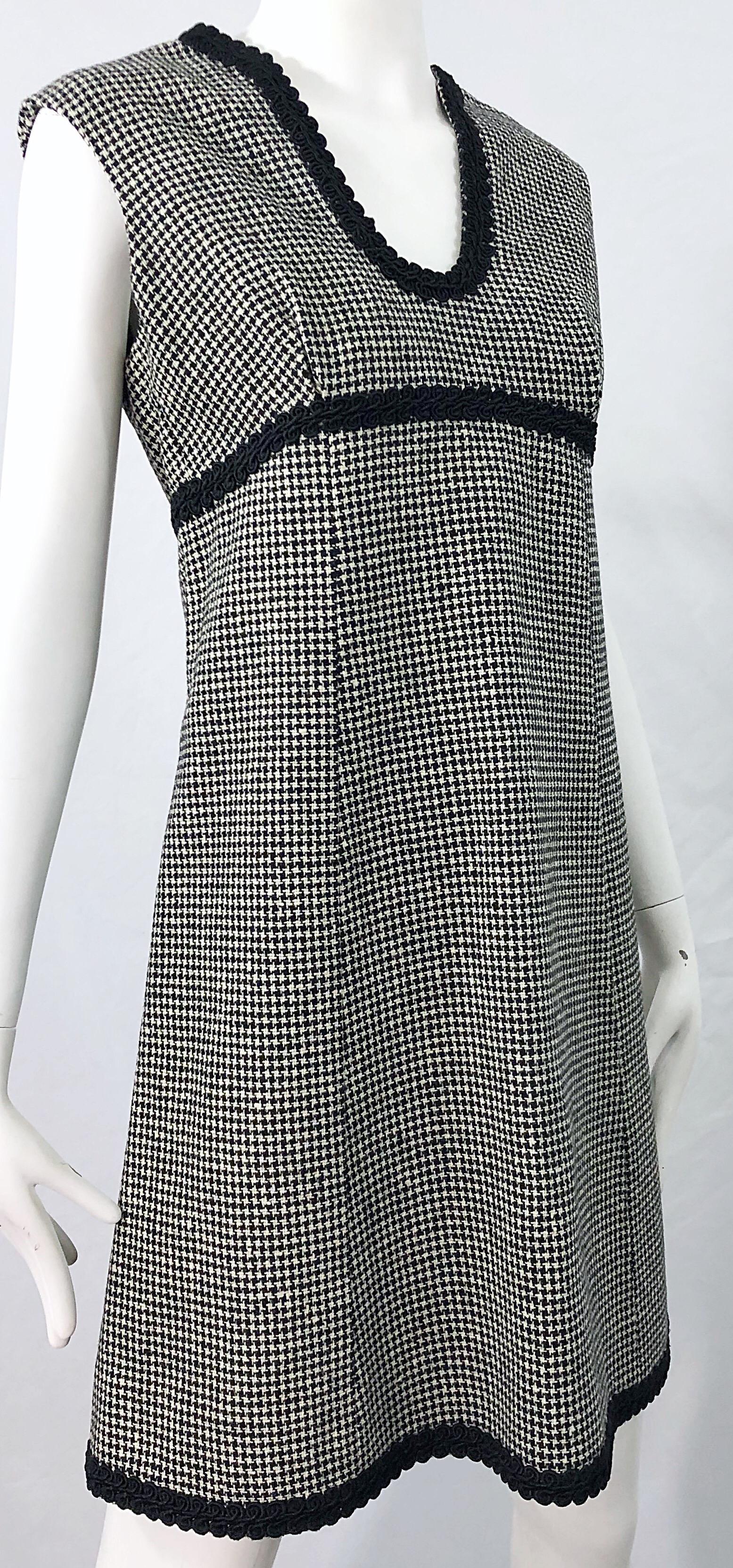 1960s Mamselle by Betty Carol Black and White Houndstooth Wool 60s A Line Dress For Sale 1