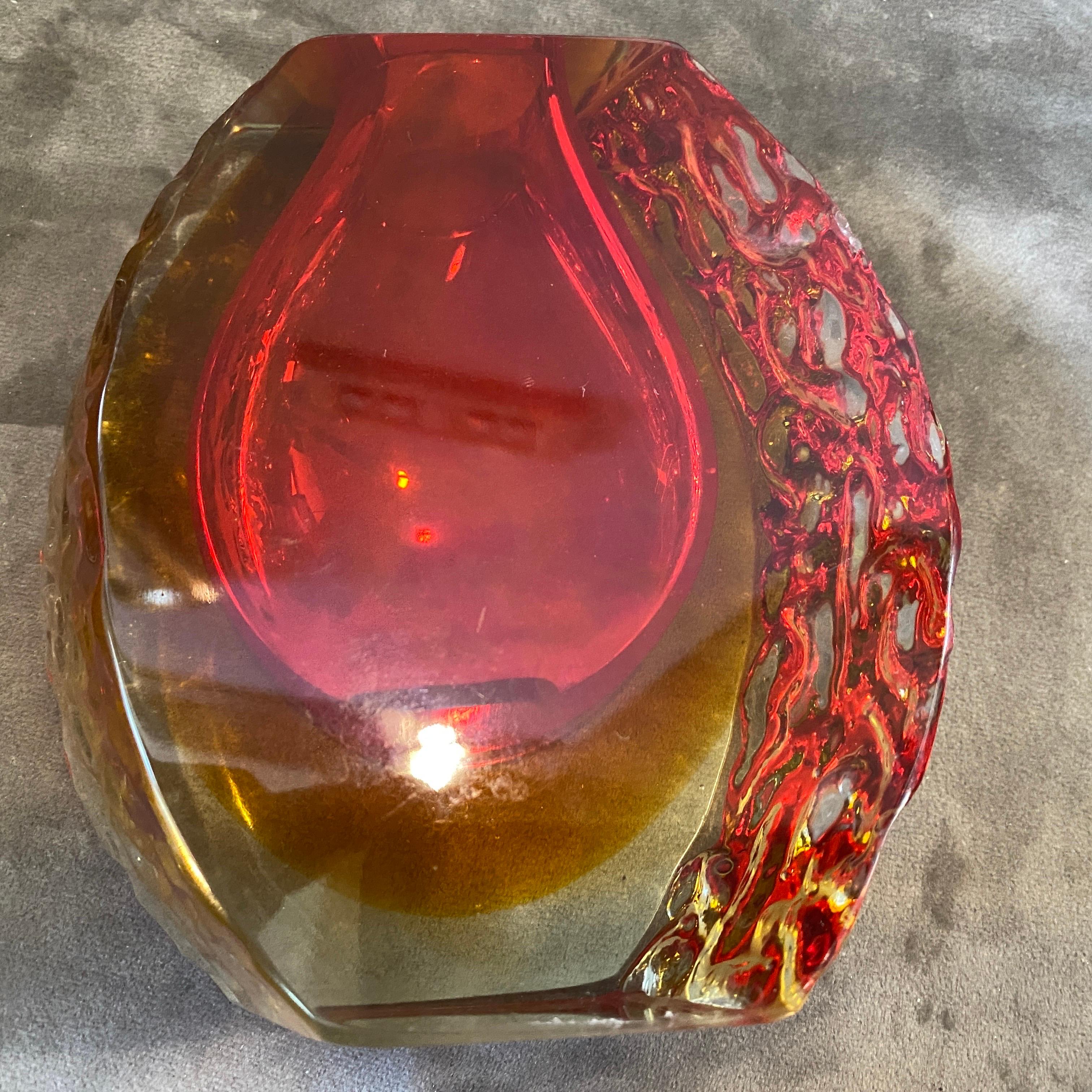 1960s Mandruzzato Mid-Century Modern Red and Yellow Sommerso Murano Glass Vase For Sale 2
