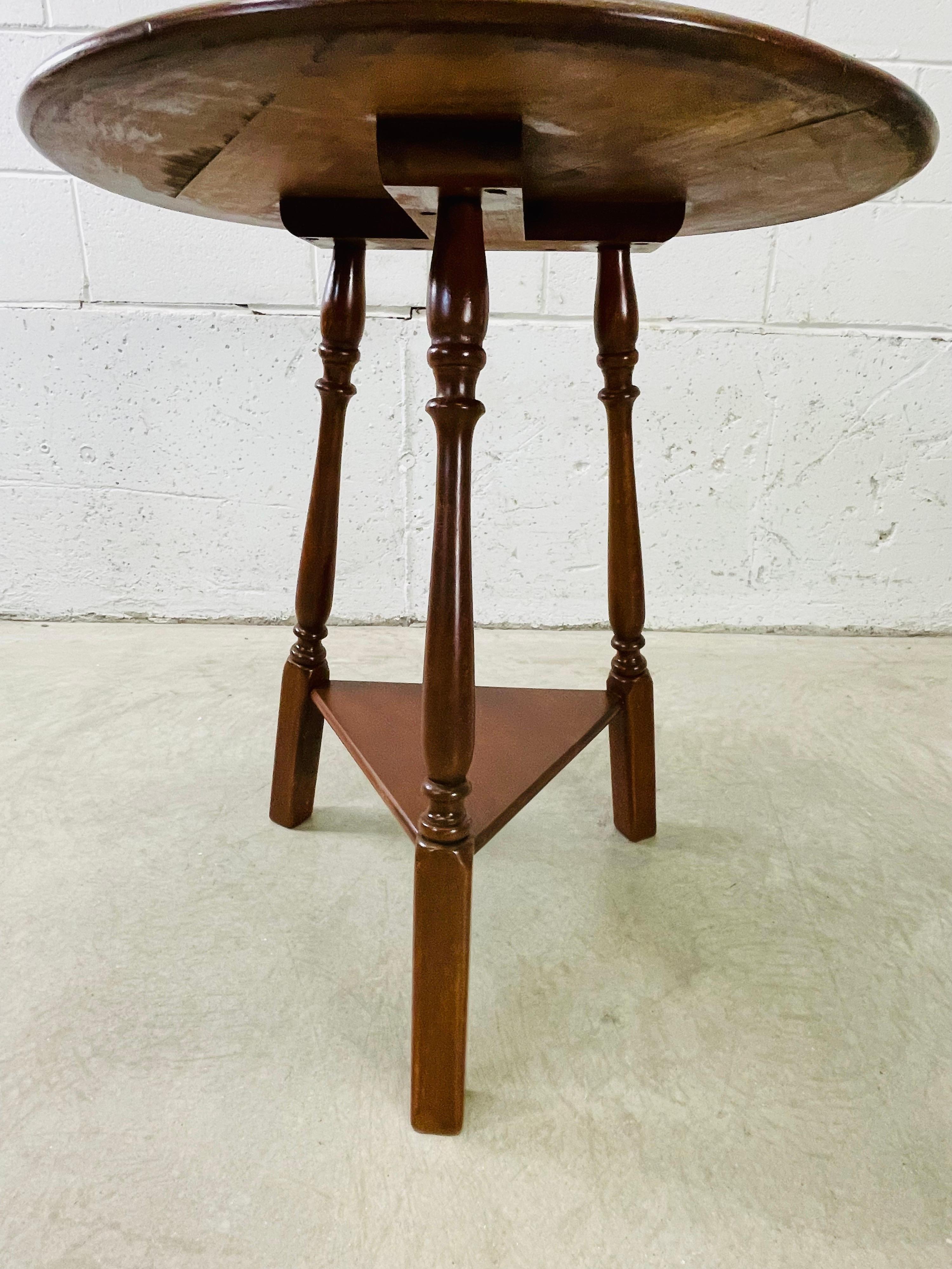 1960s Maple Wood Round Top Side Table For Sale 3