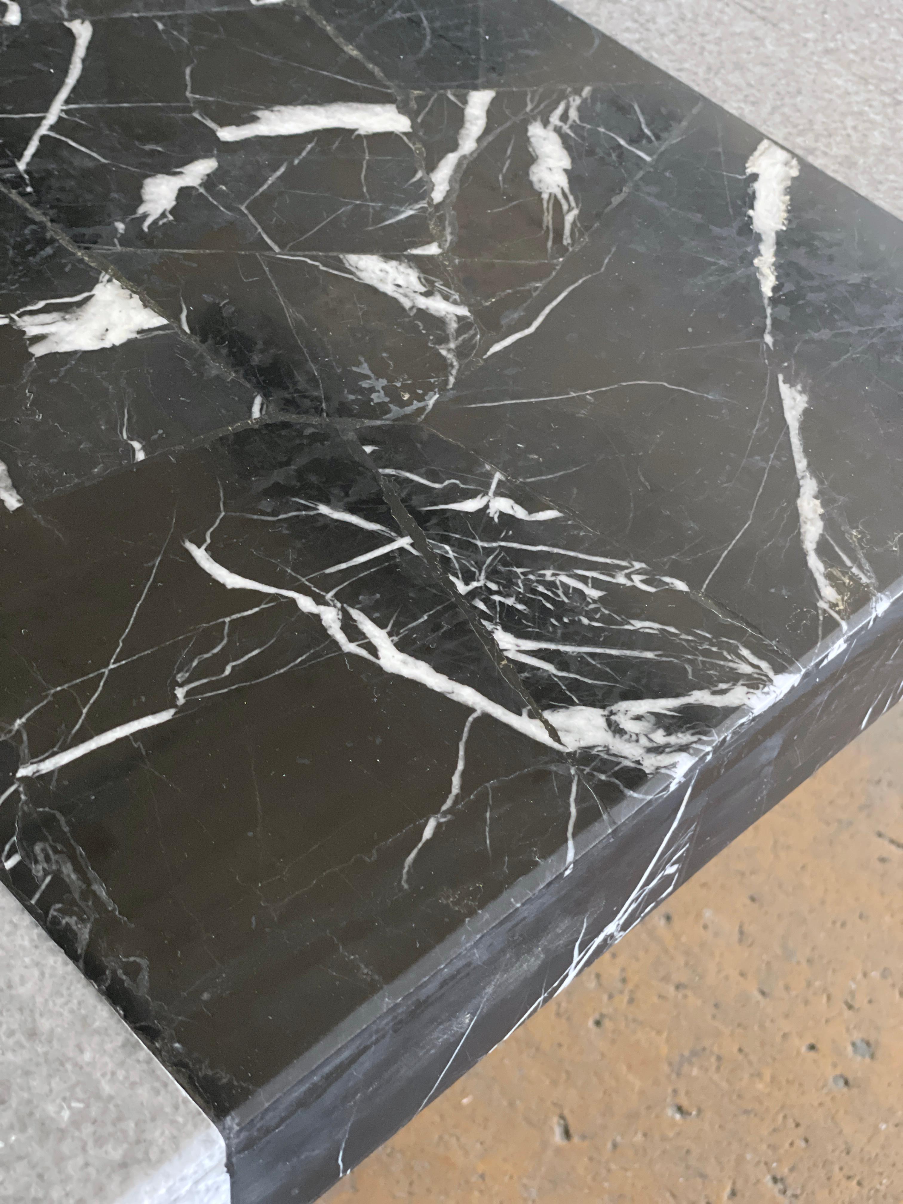 Table de salon en marbre et pierre des années 1960 en vente 8