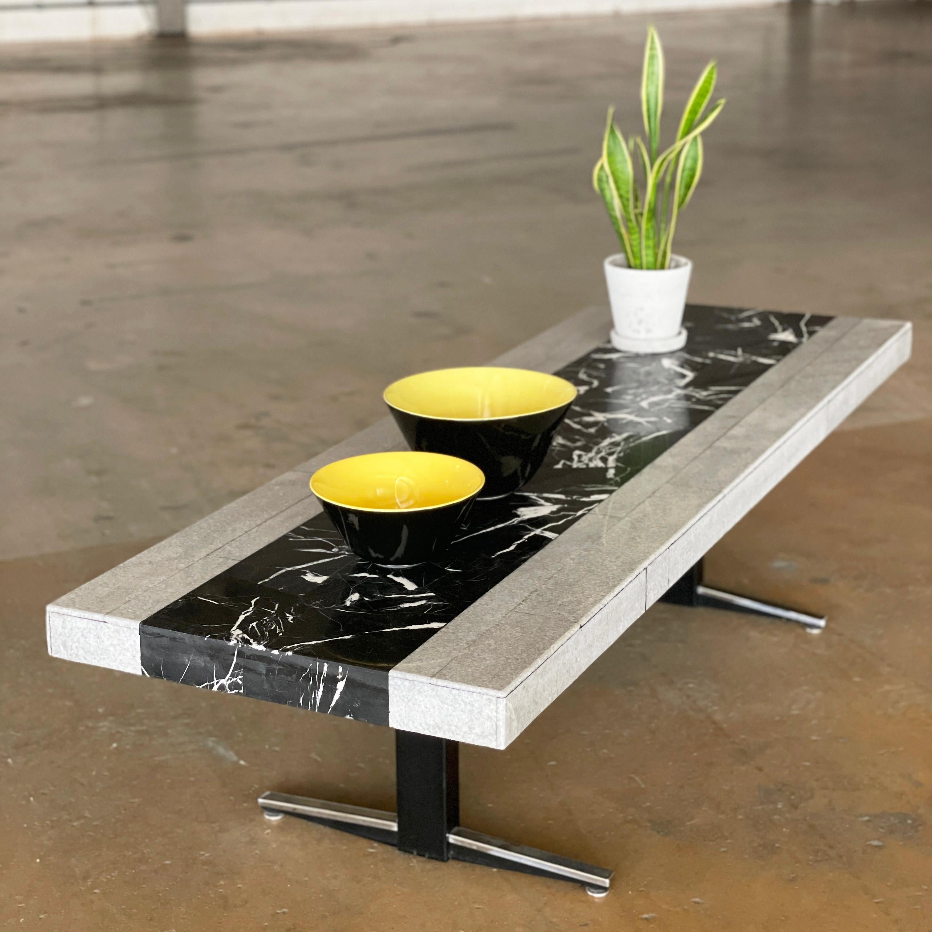 Table de salon en marbre et pierre des années 1960 en vente 3