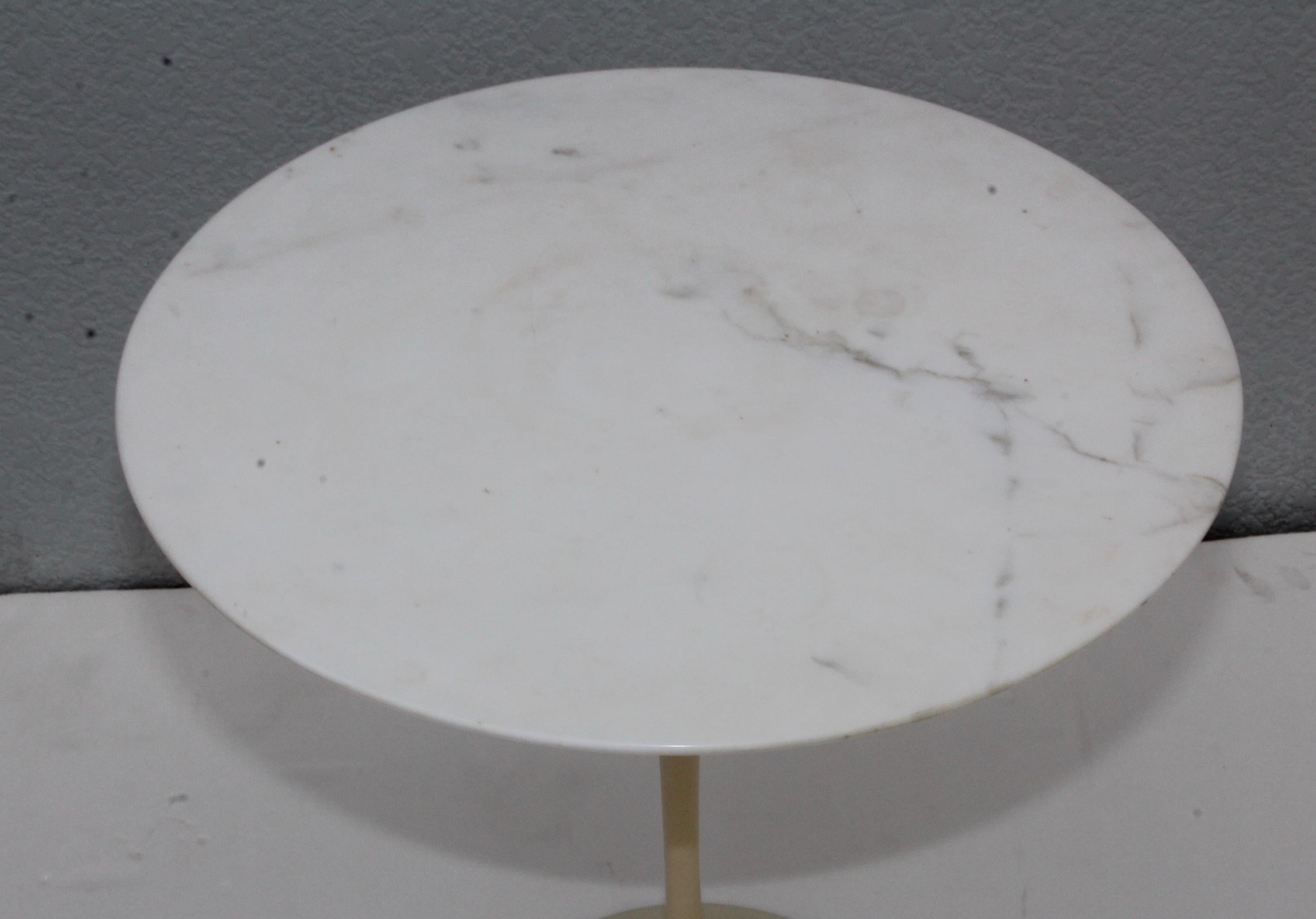 1960s Marble Top End Table by Eero Saarinen for Knoll In Good Condition In New York, NY