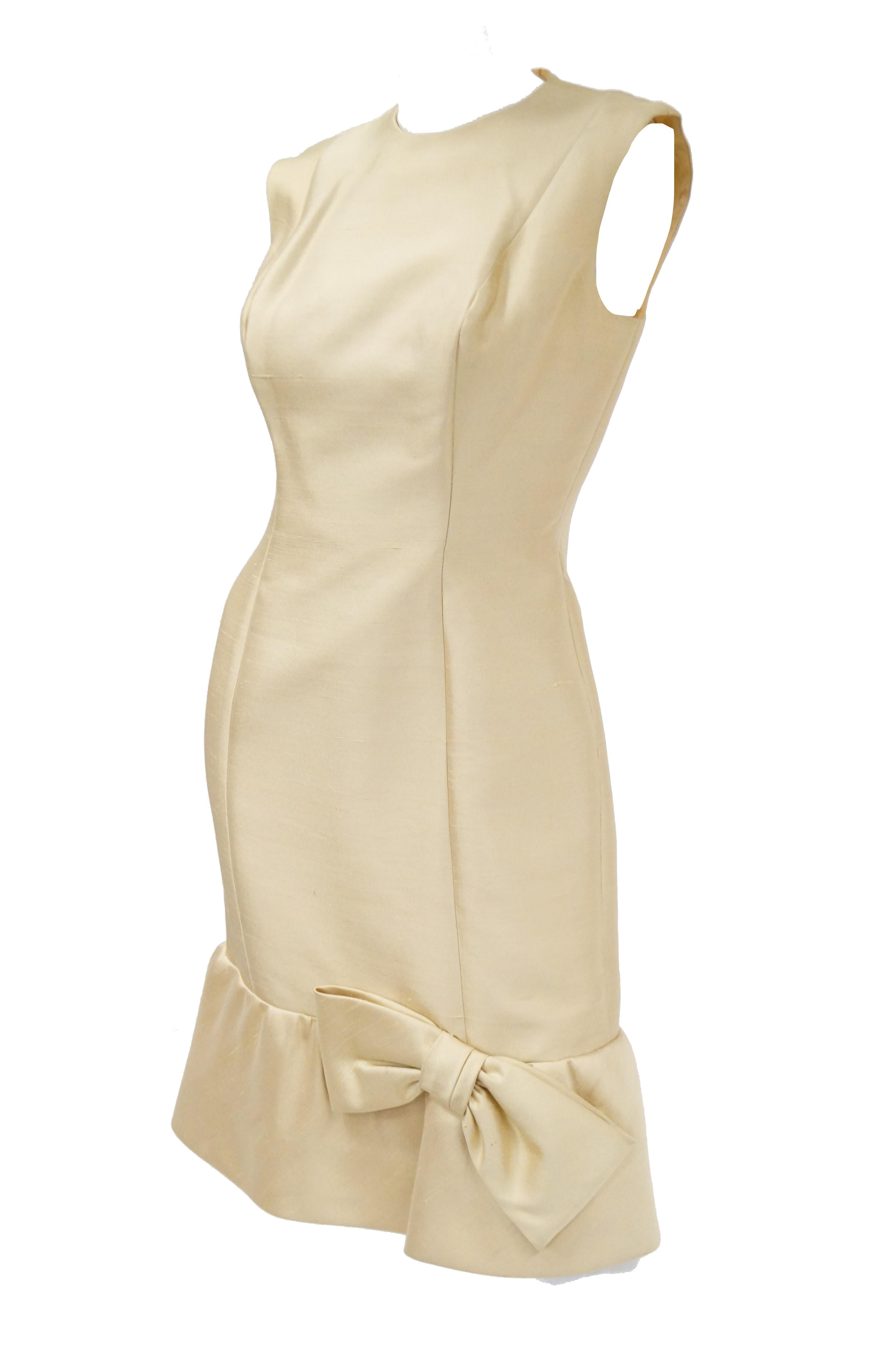 Women's 1960s Mardi Gras Champagne Gold Cocktail Sheath Dress with Bow Detail For Sale